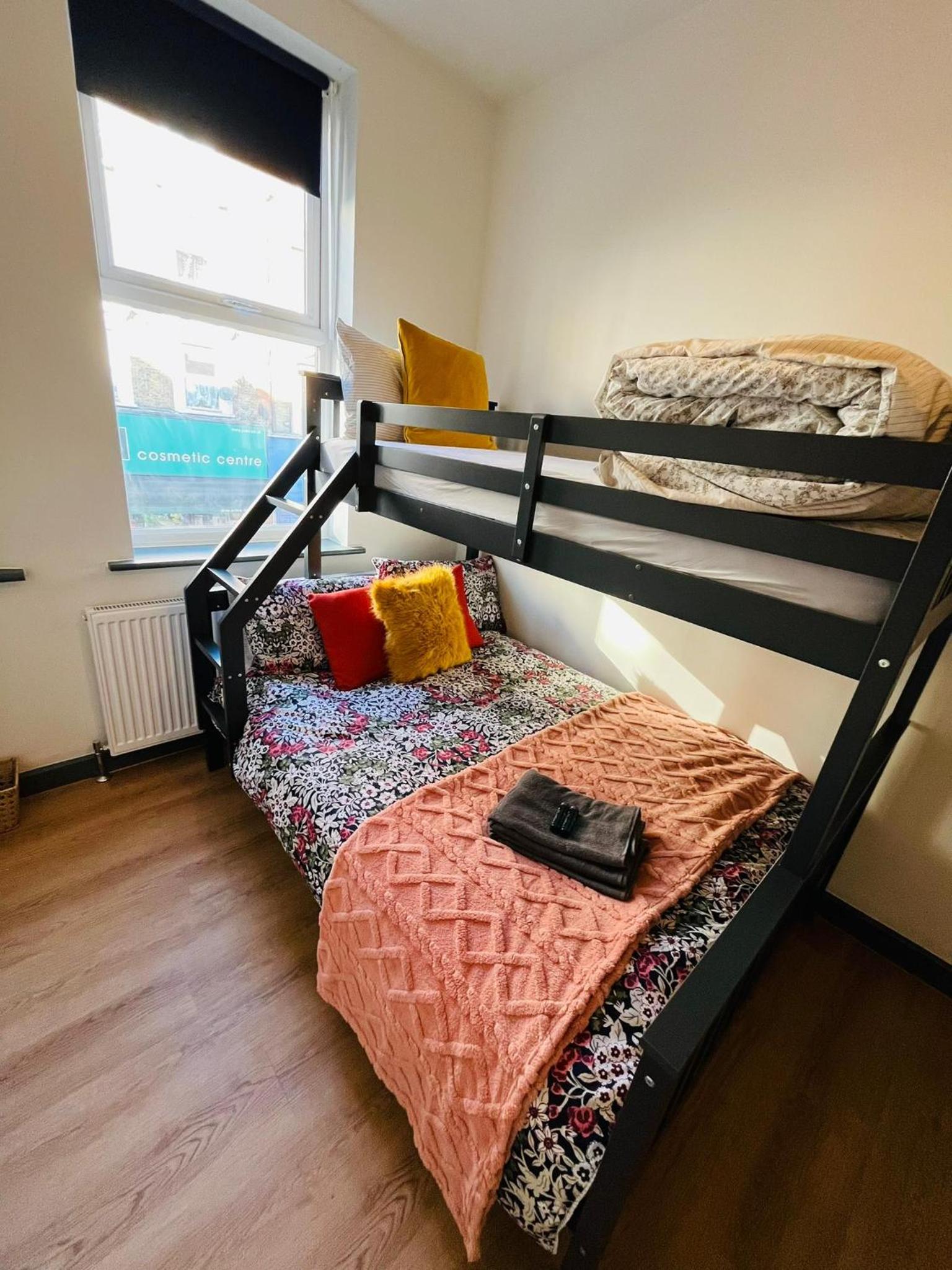 Triple Room with Shared Bathroom photo 1