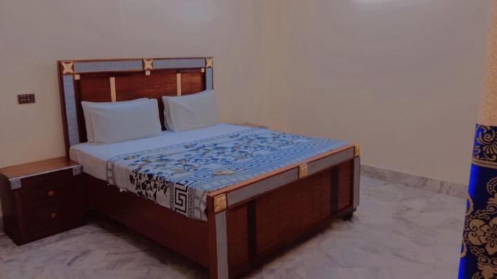 Budget Double Room photo 3