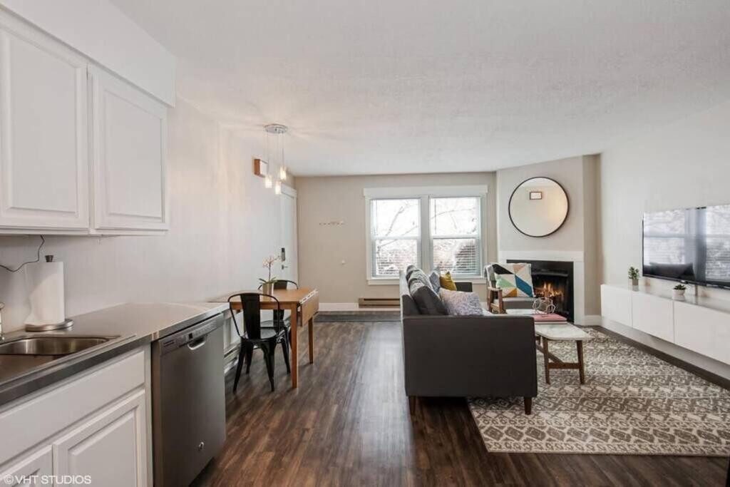One-Bedroom House photo 2