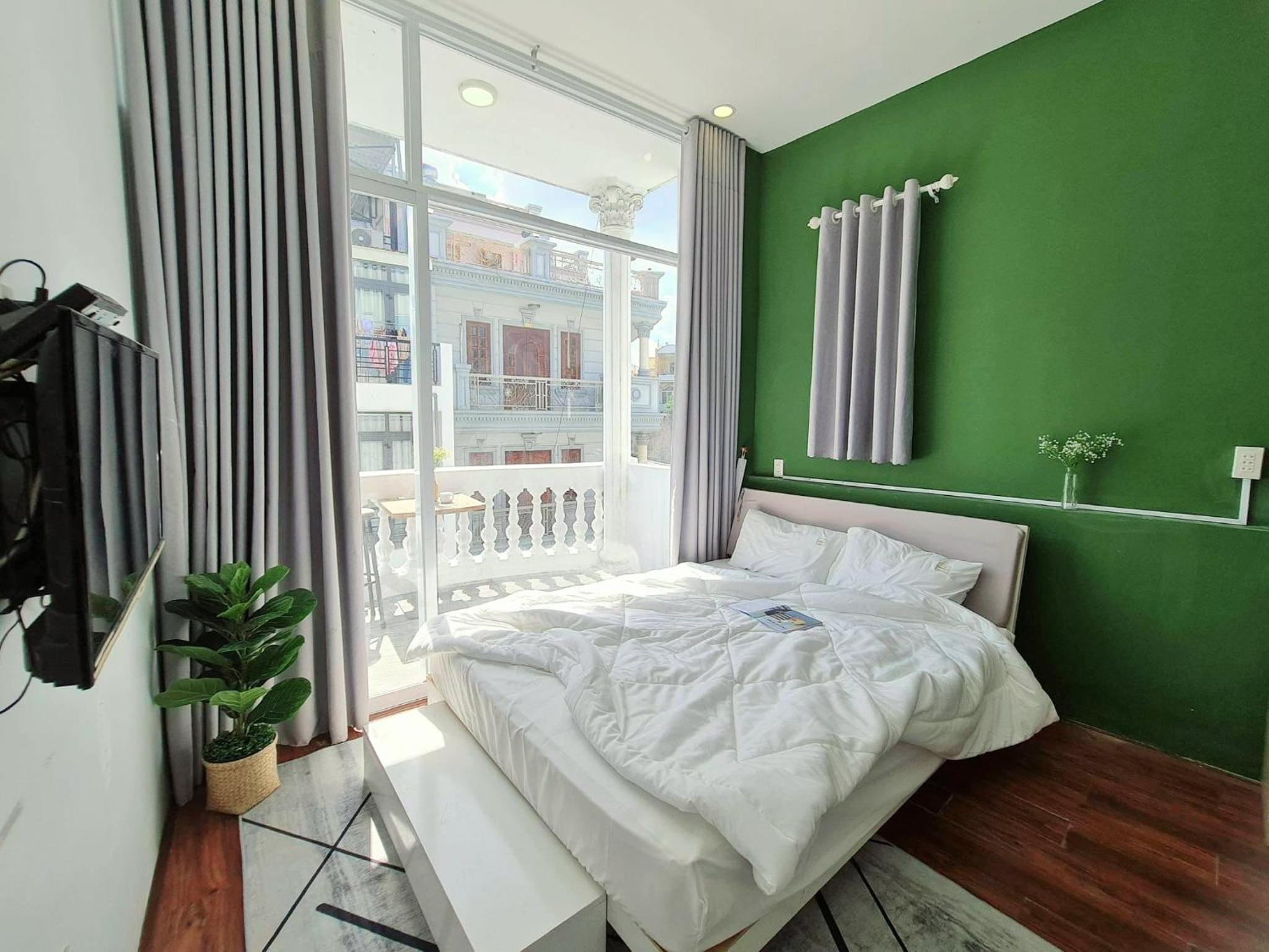 Studio With Balcony