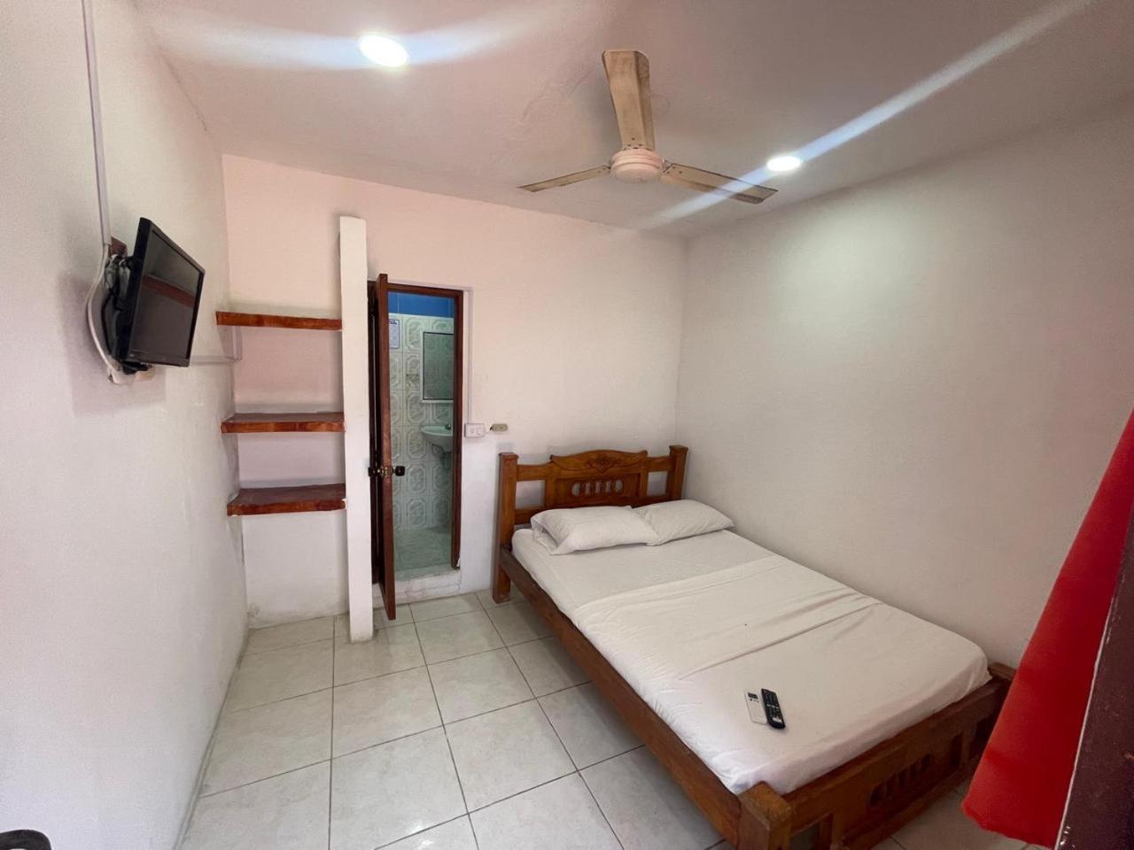 Double Room with Private Bathroom photo 1