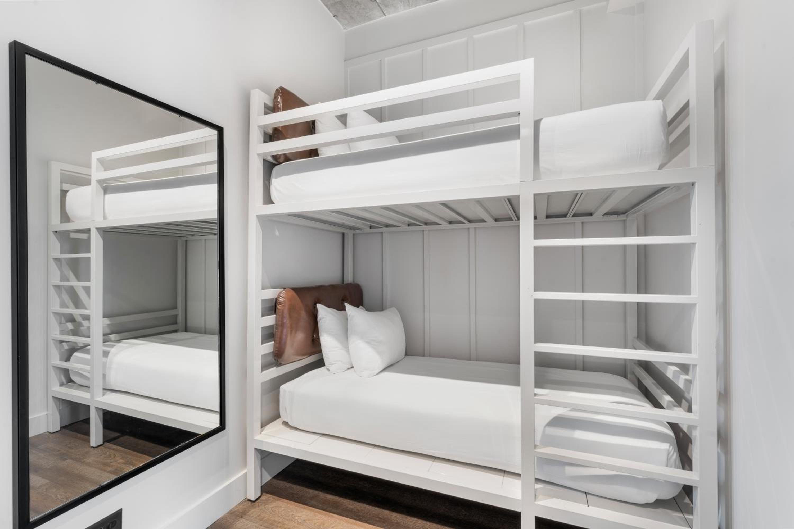 King + Twin Bunk Beds Studio Suite with Kitchenette