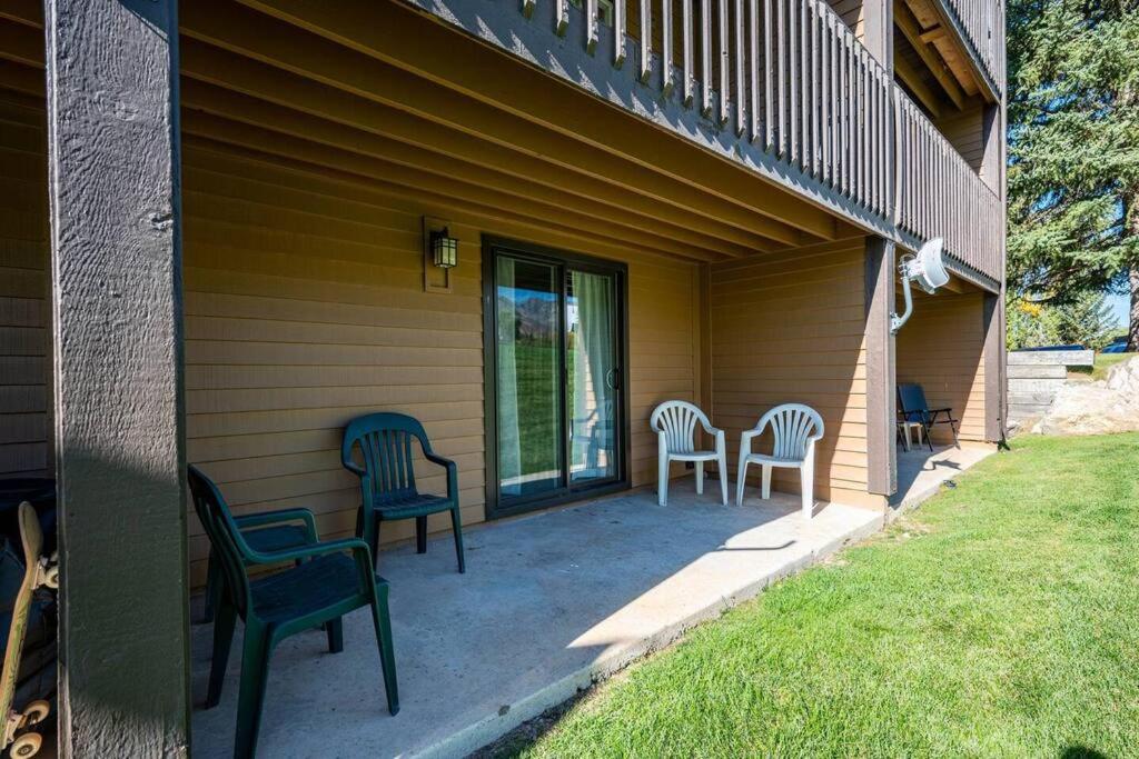 Two-Bedroom House photo 2