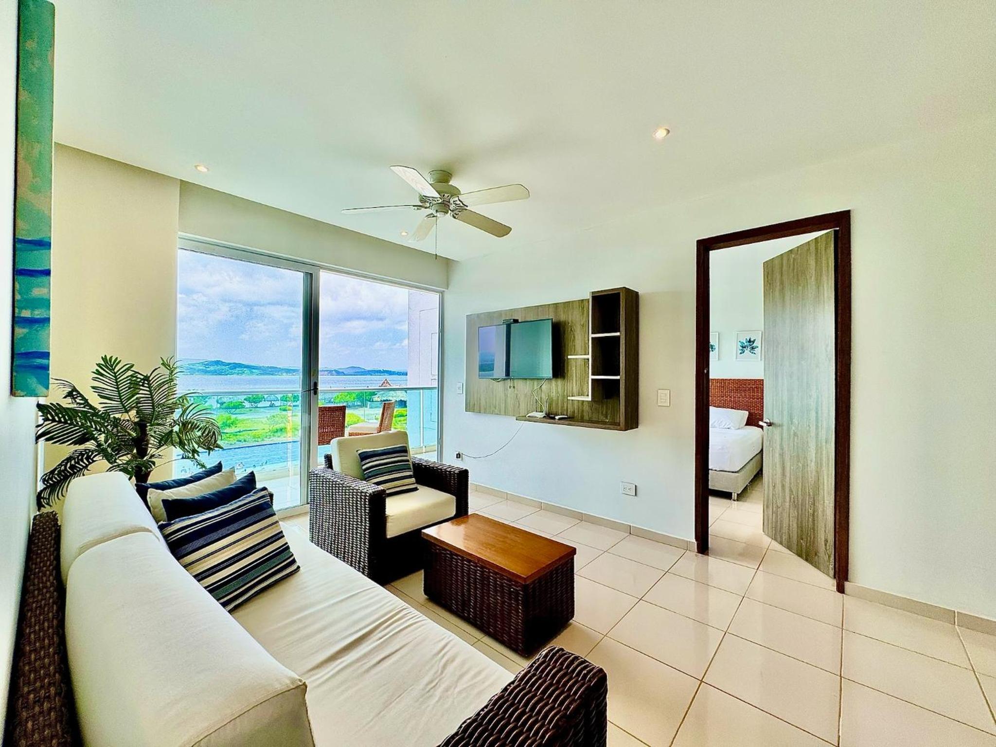 One-Bedroom Apartment - Photo 2