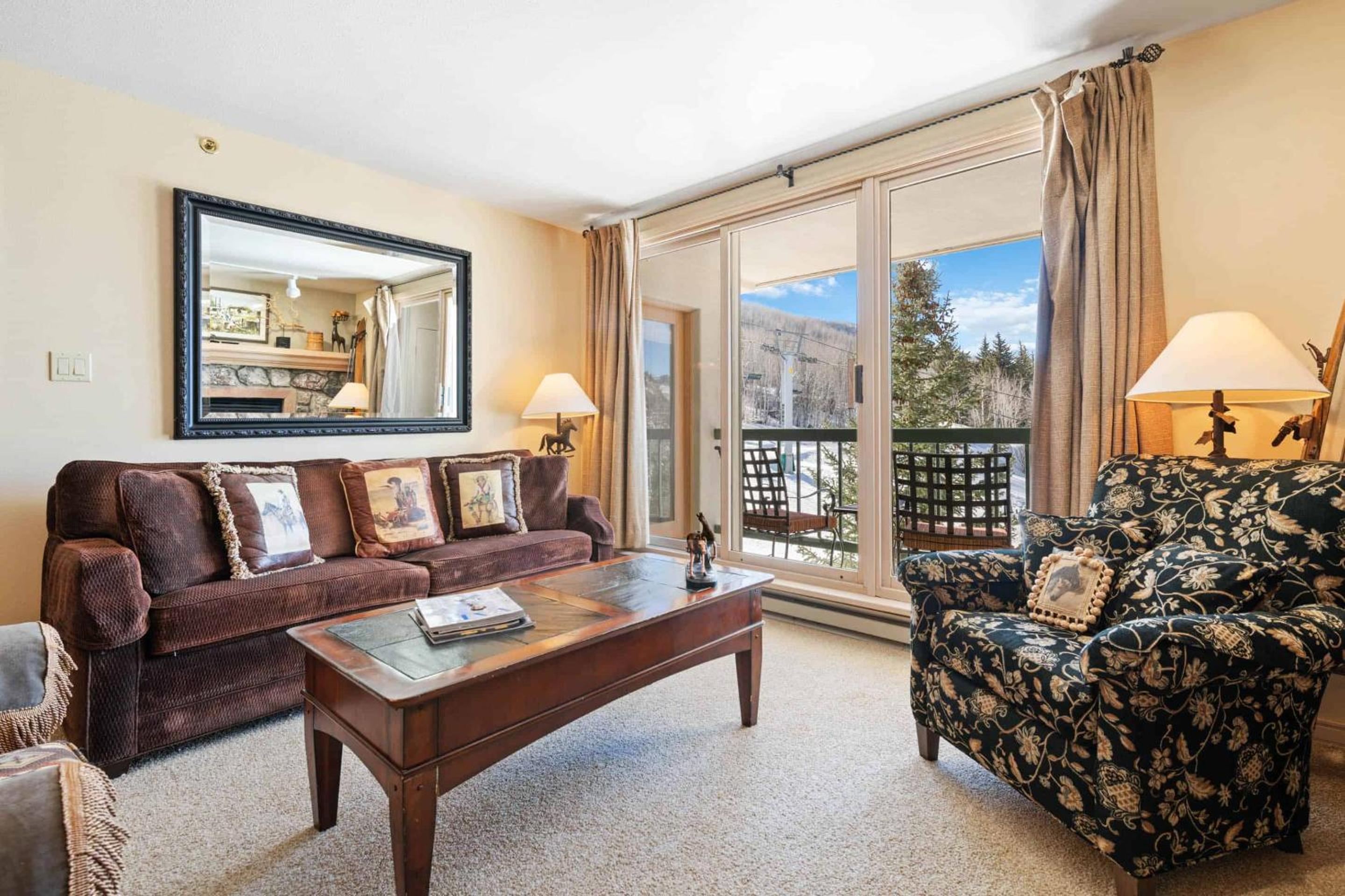 Two-Bedroom Apartment with Mountain View photo 1