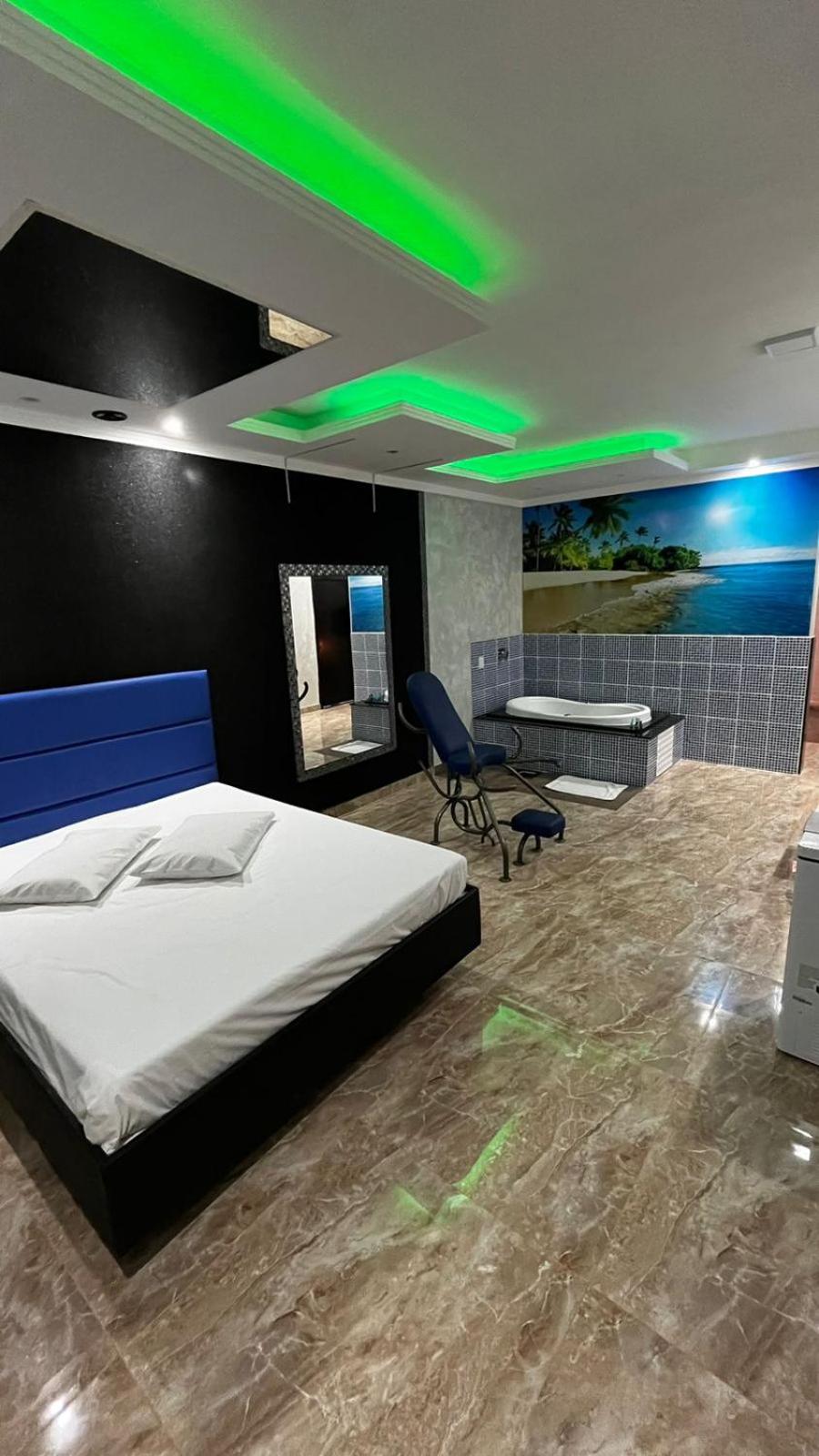 King Room with Spa Bath