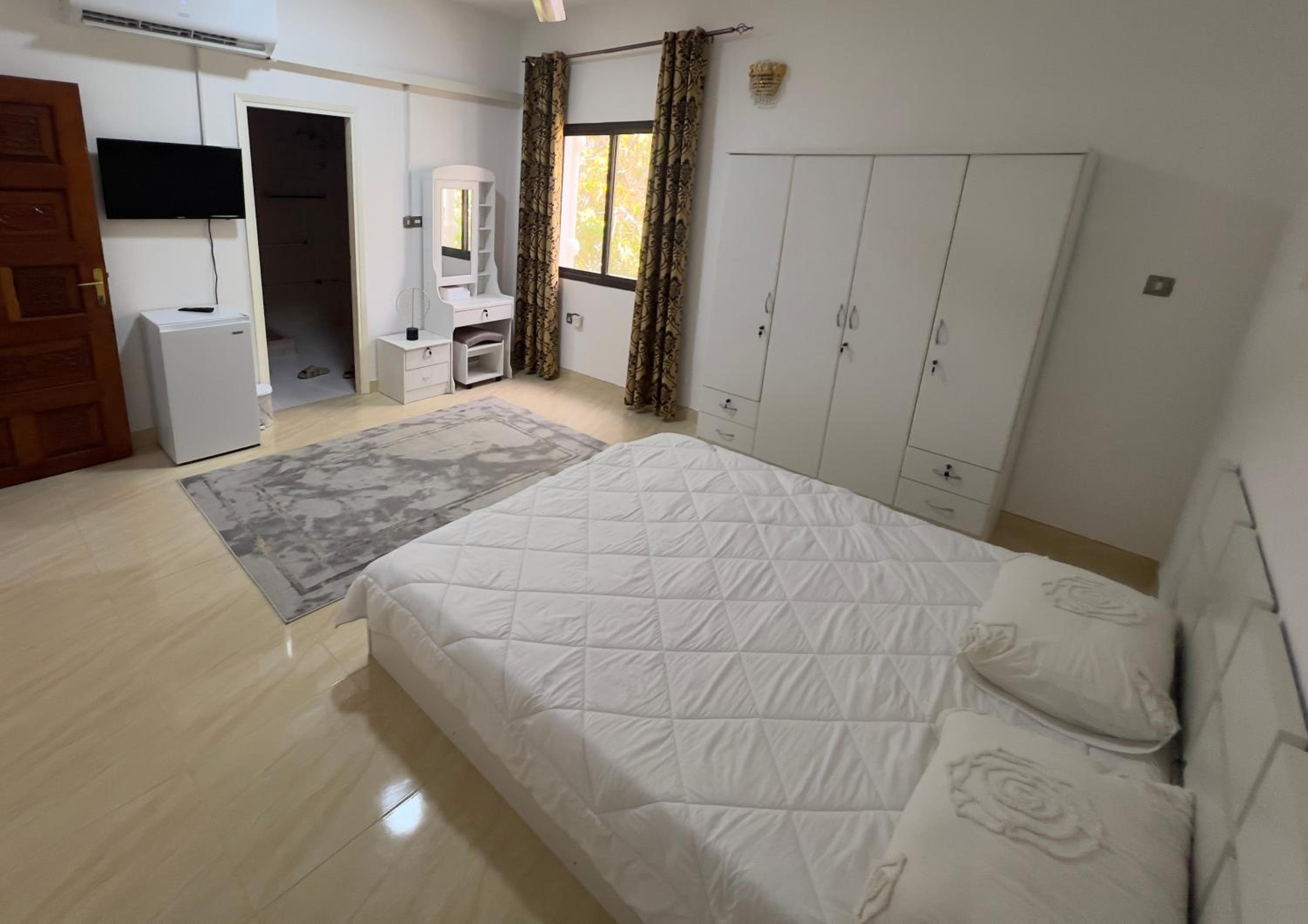 Double Room With Private Bathroom photo 1