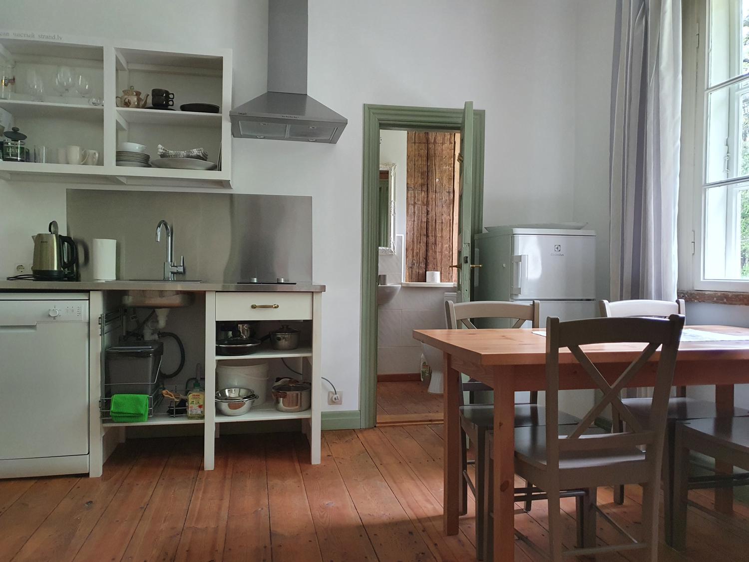 One-Bedroom Apartment - Non-Smoking