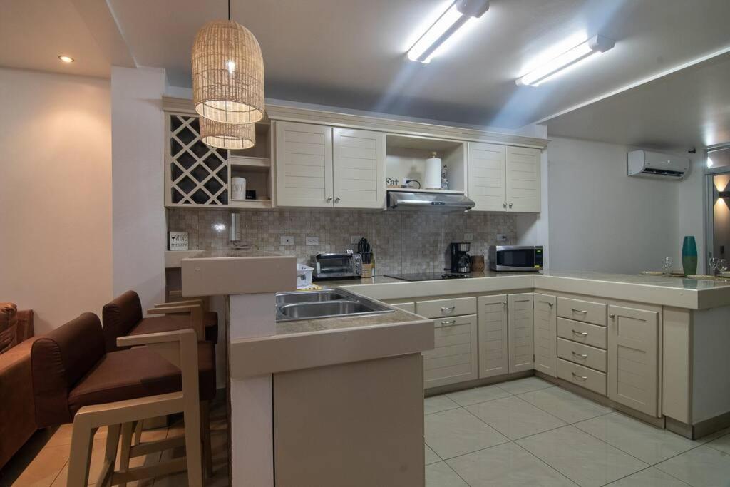 Three-Bedroom Vacation Home  photo 2