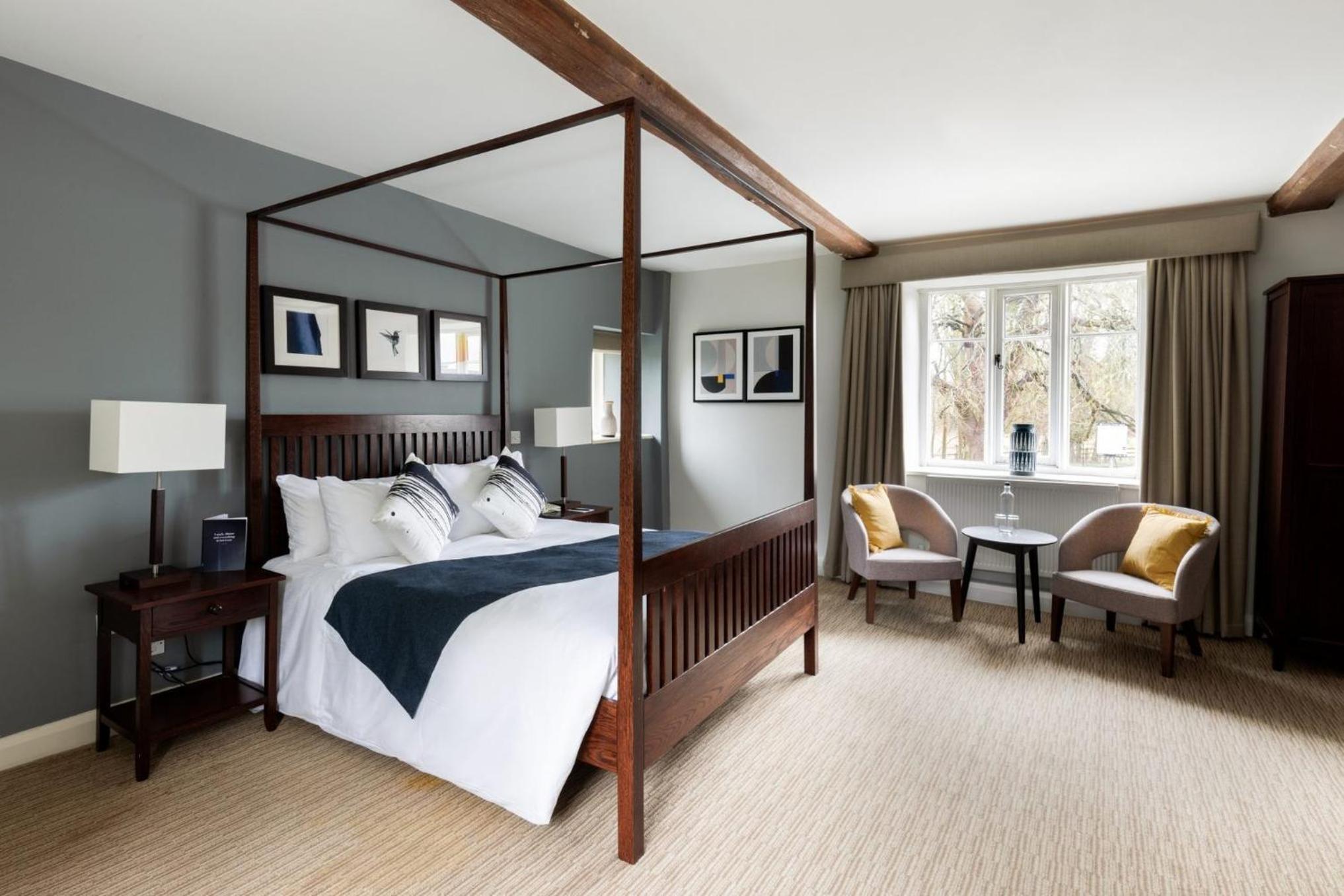 Standard Queen Room
