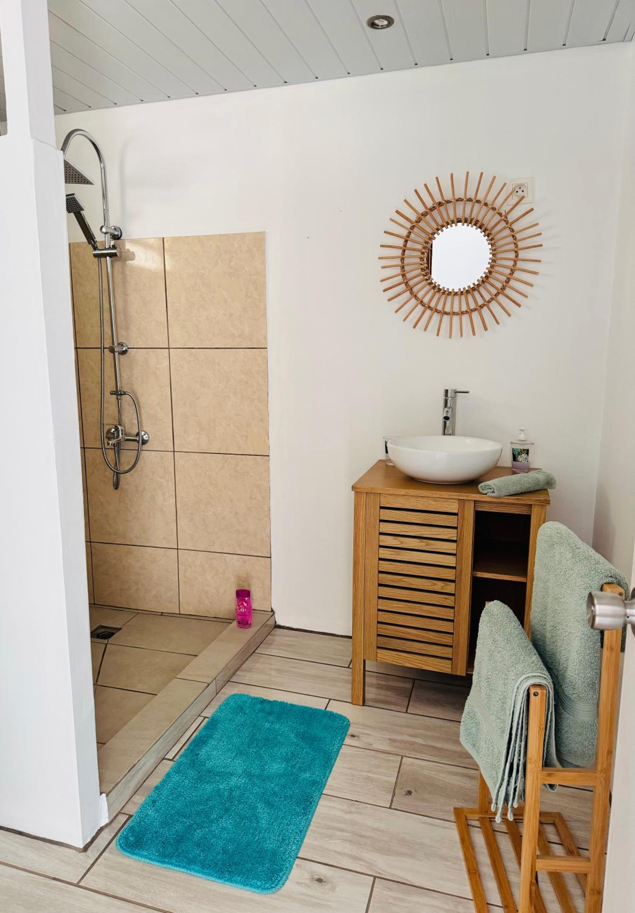 One-Bedroom House photo 3