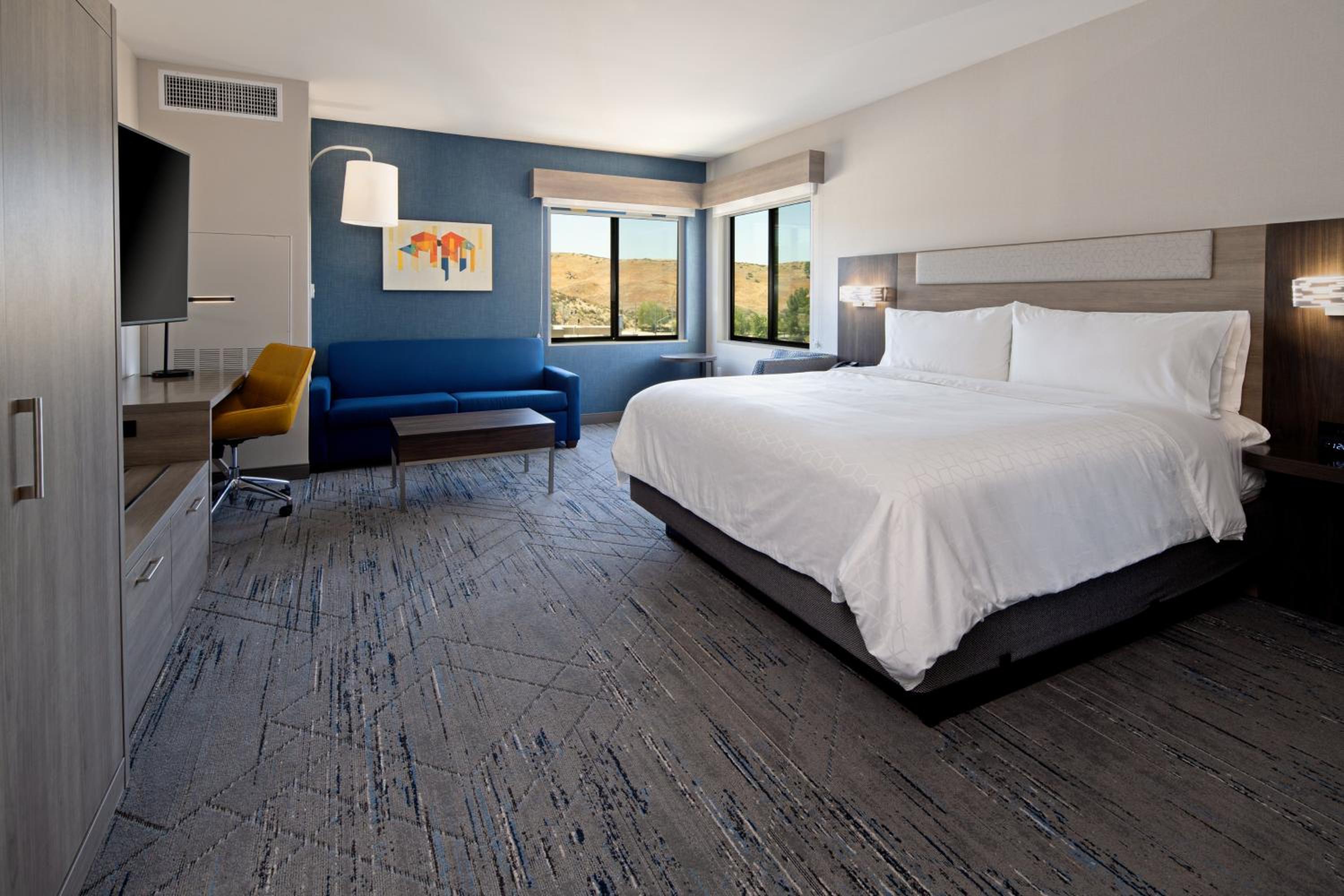 King Suite with Sofa Bed - Photo 3