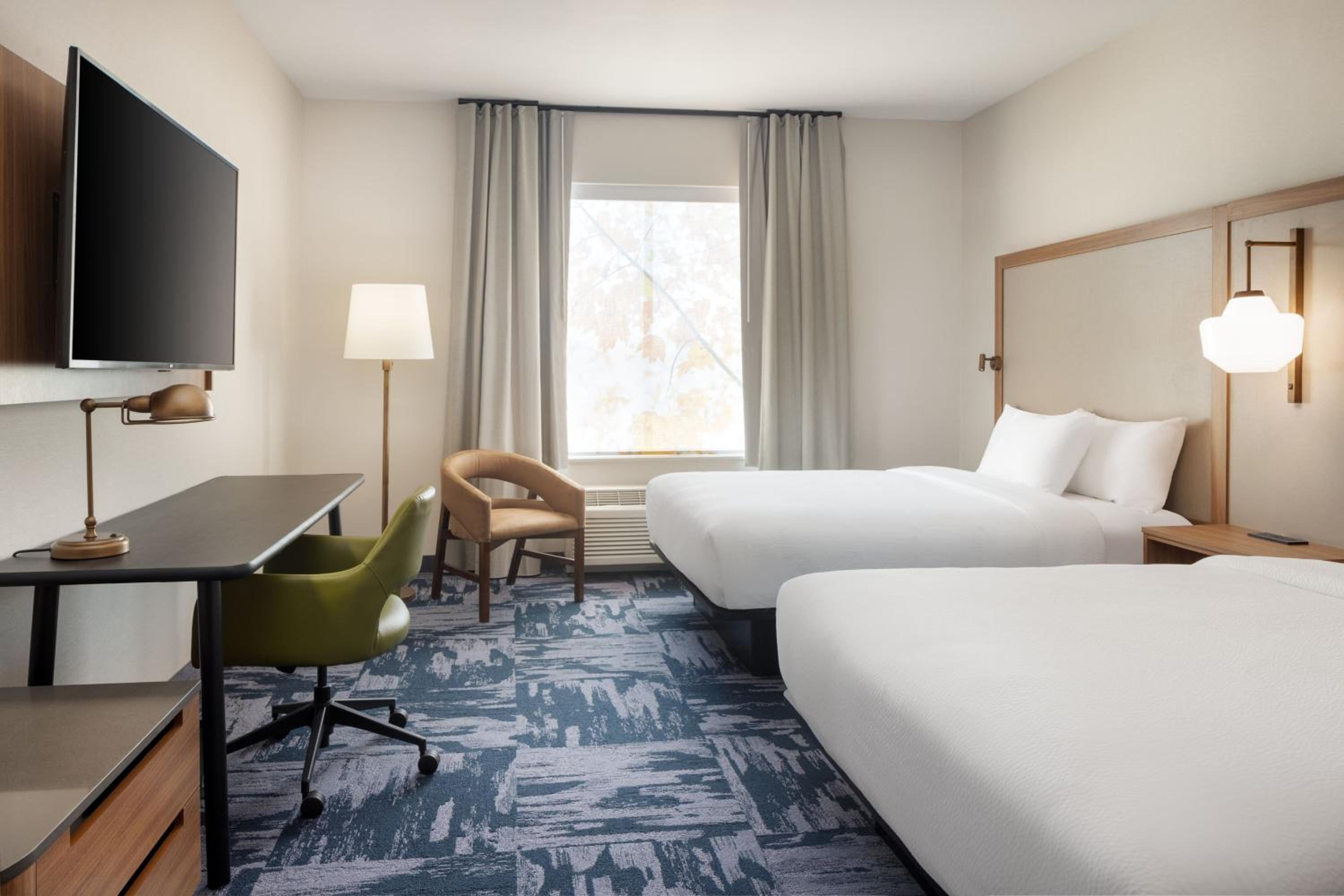 Queen Suite with Two Queen Beds and Sofa Bed  - Photo 2