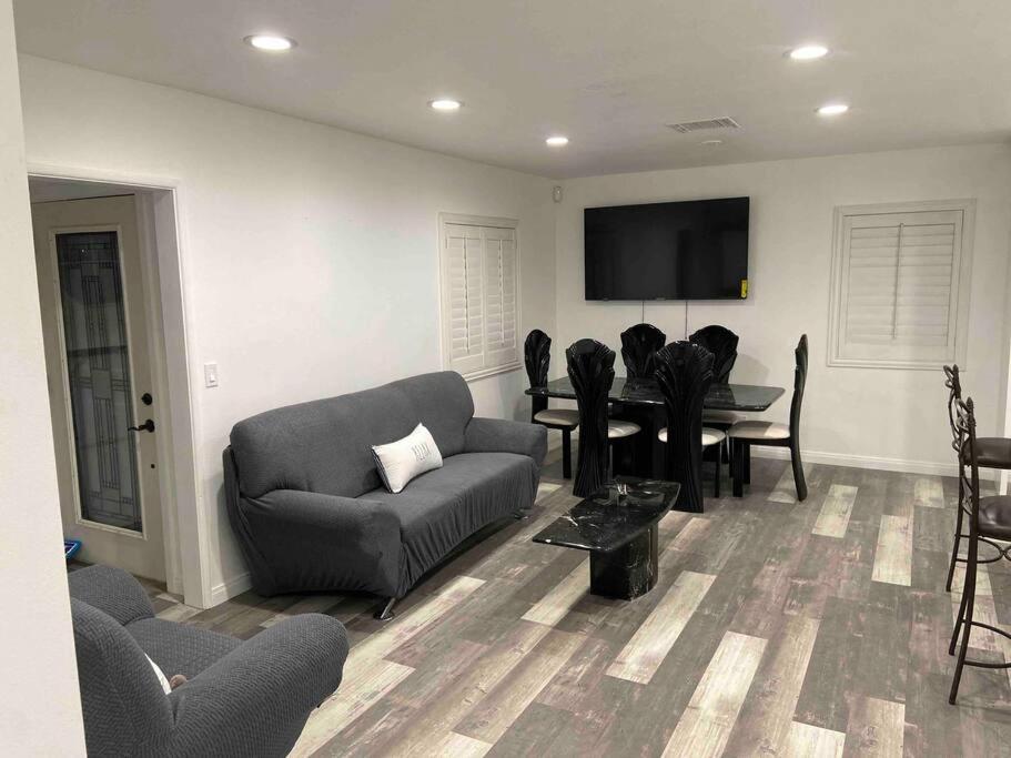 Four-Bedroom House photo 1
