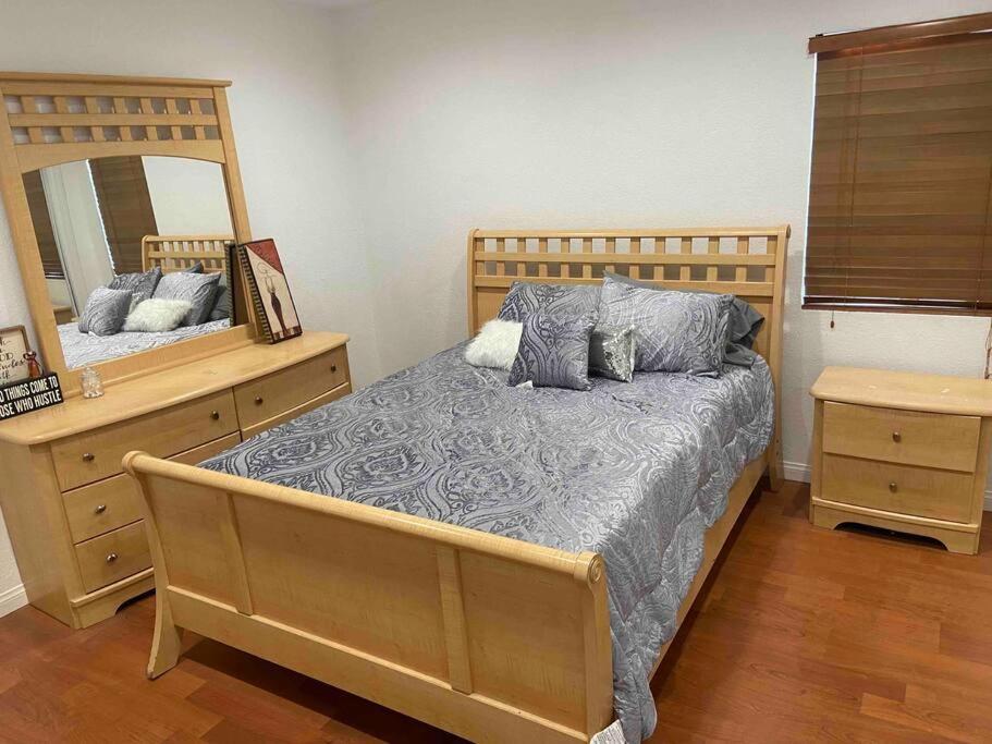 Four-Bedroom House photo 2