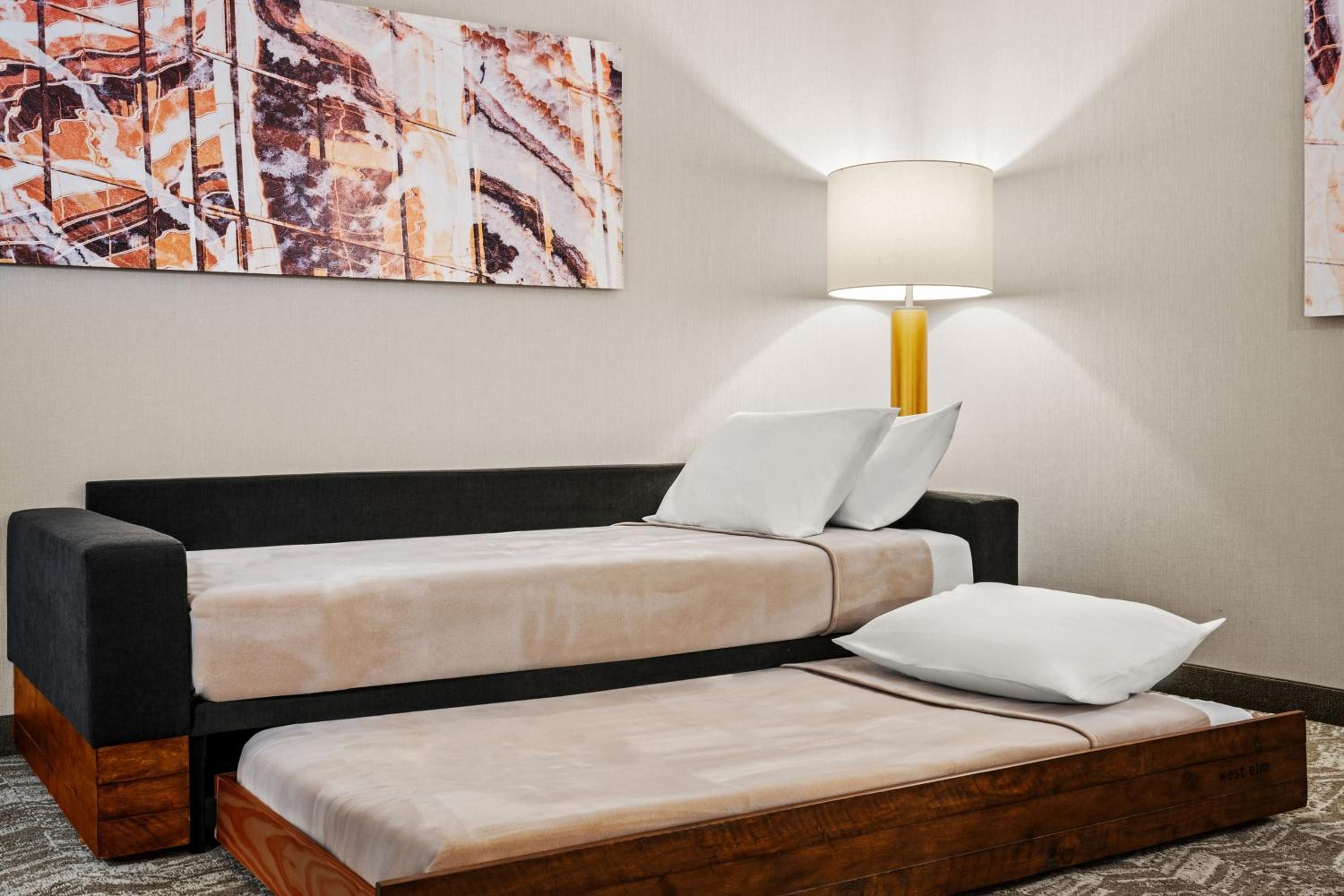 Suite with Two Queen Beds and Trundle Bed - Photo 12