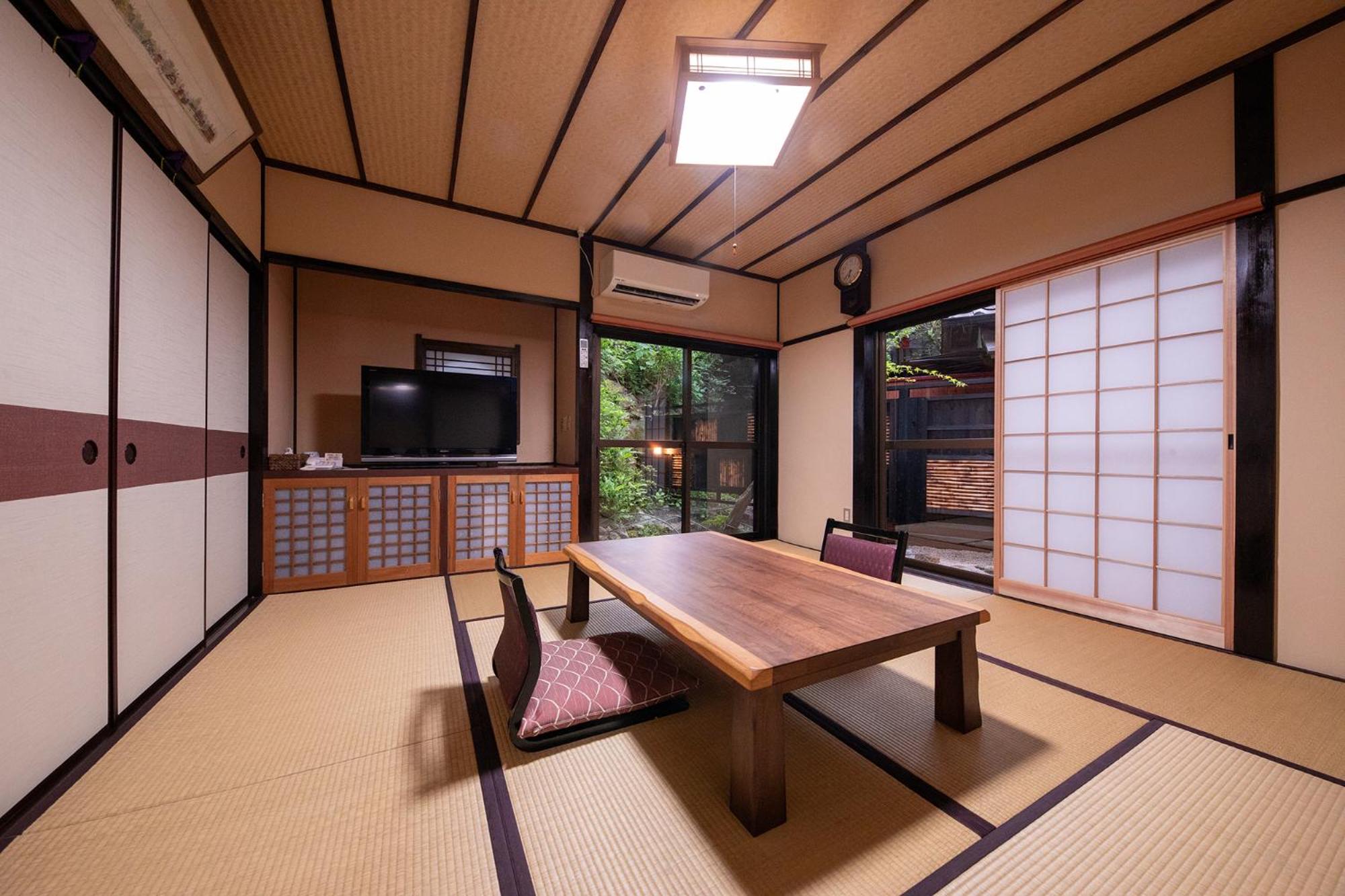 Family Room with Private Hot Spring photo 1