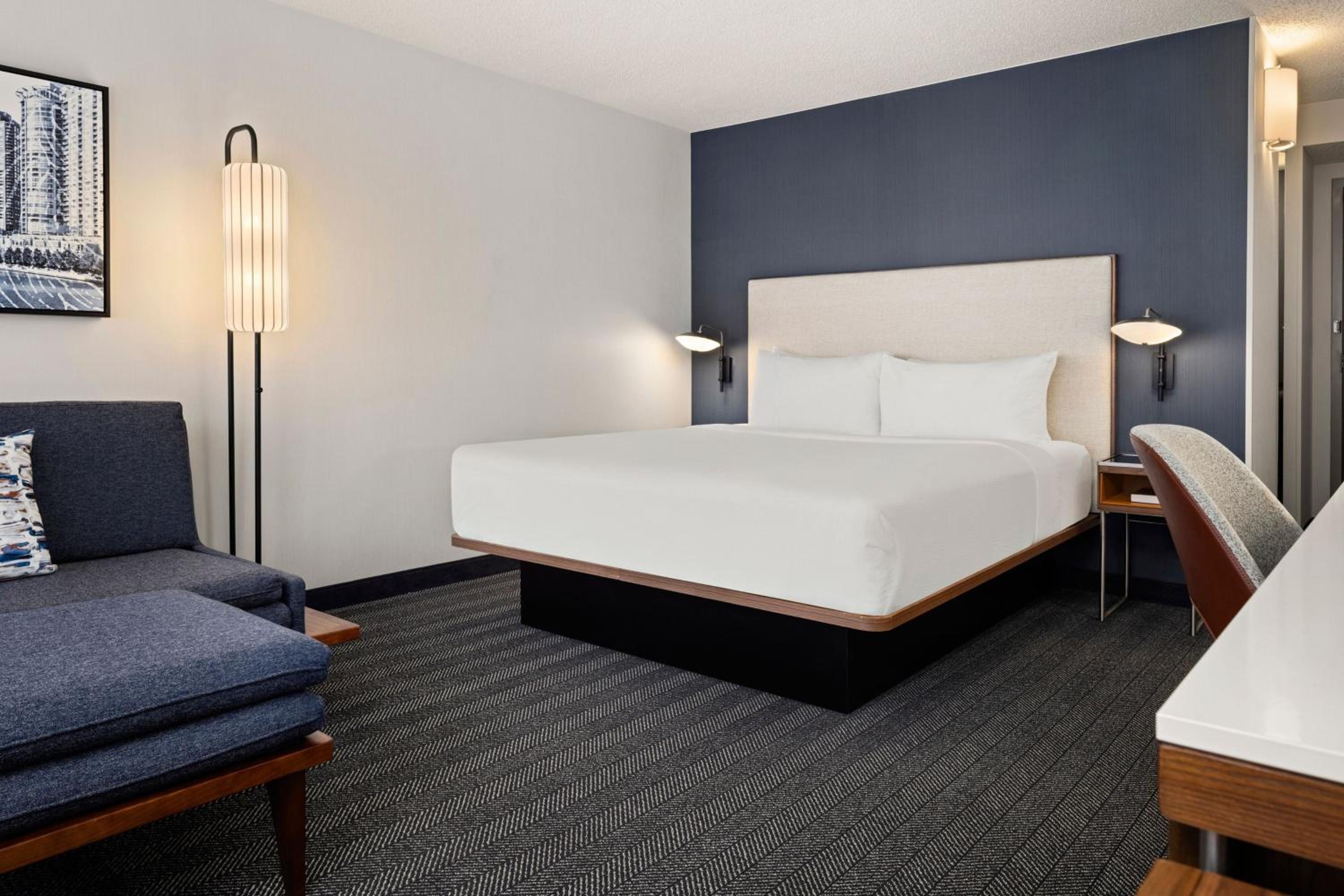 King Room with Sofa Bed and Roll-in Shower - Mobility Accessible - Photo 10