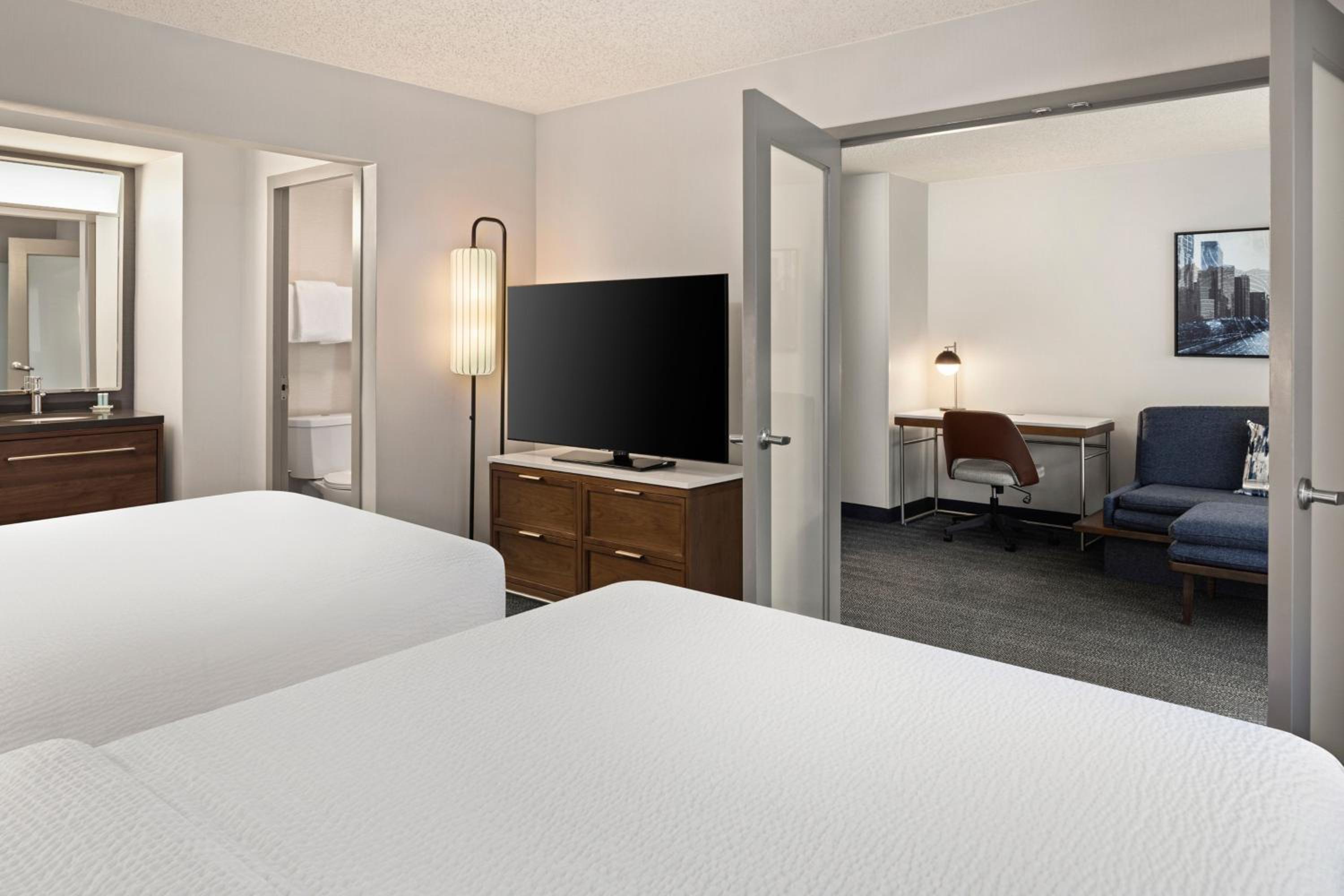 Double Suite with Two Double Beds and Sofa Bed - Photo 2