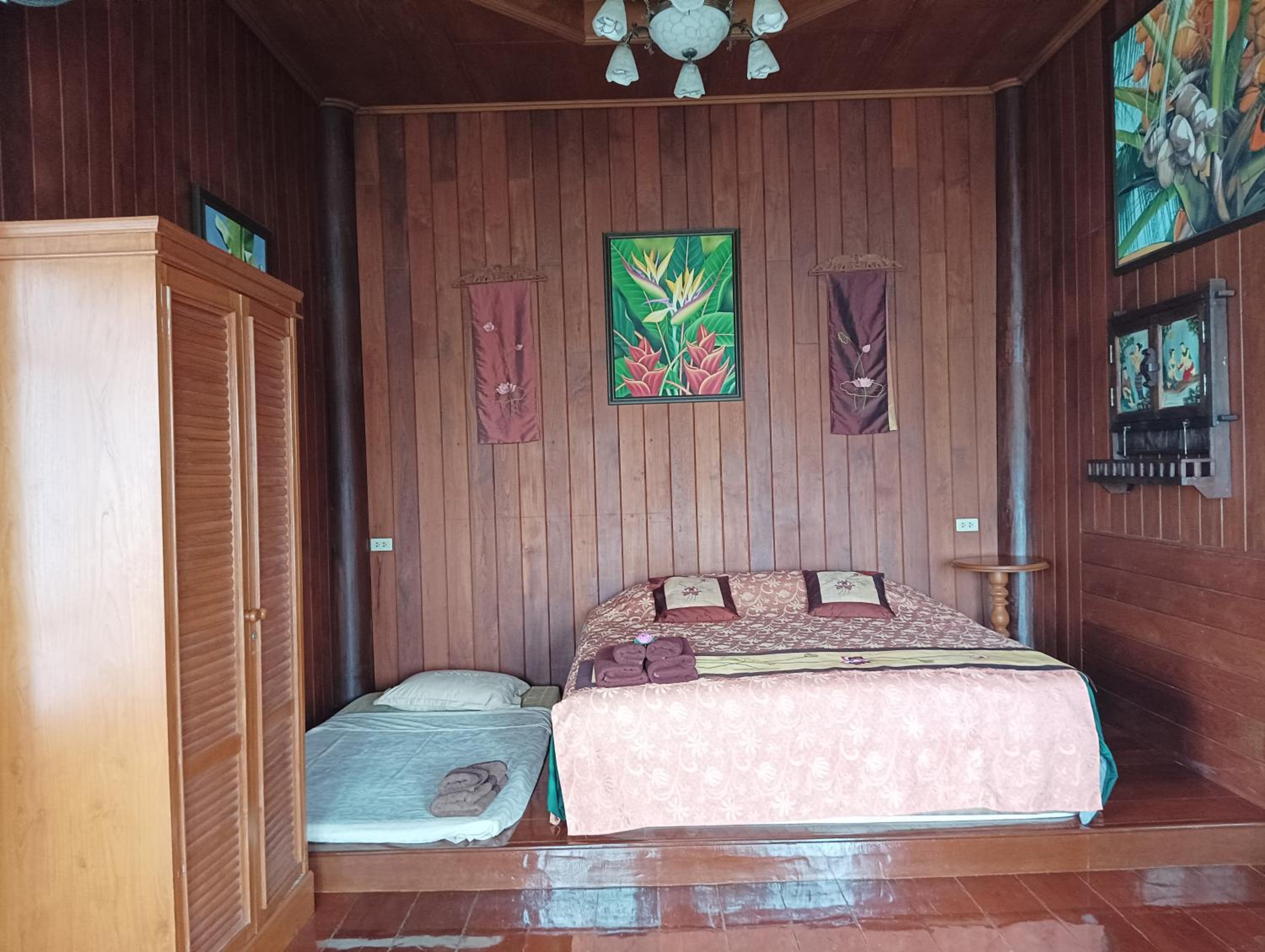 Suite with Balcony - Photo 4