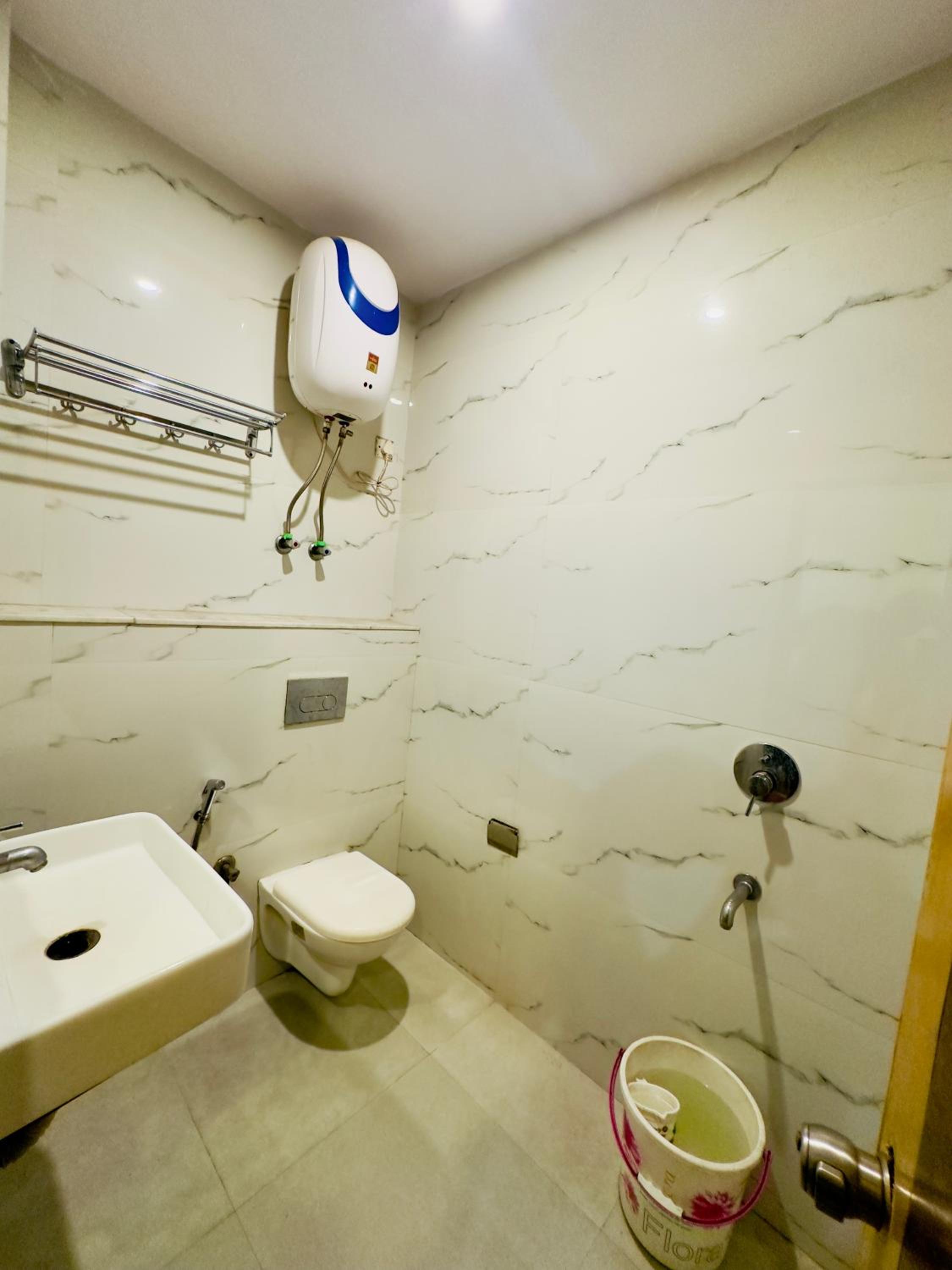 Double Room With Private Bathroom — the supplier's photographs — photo 5
