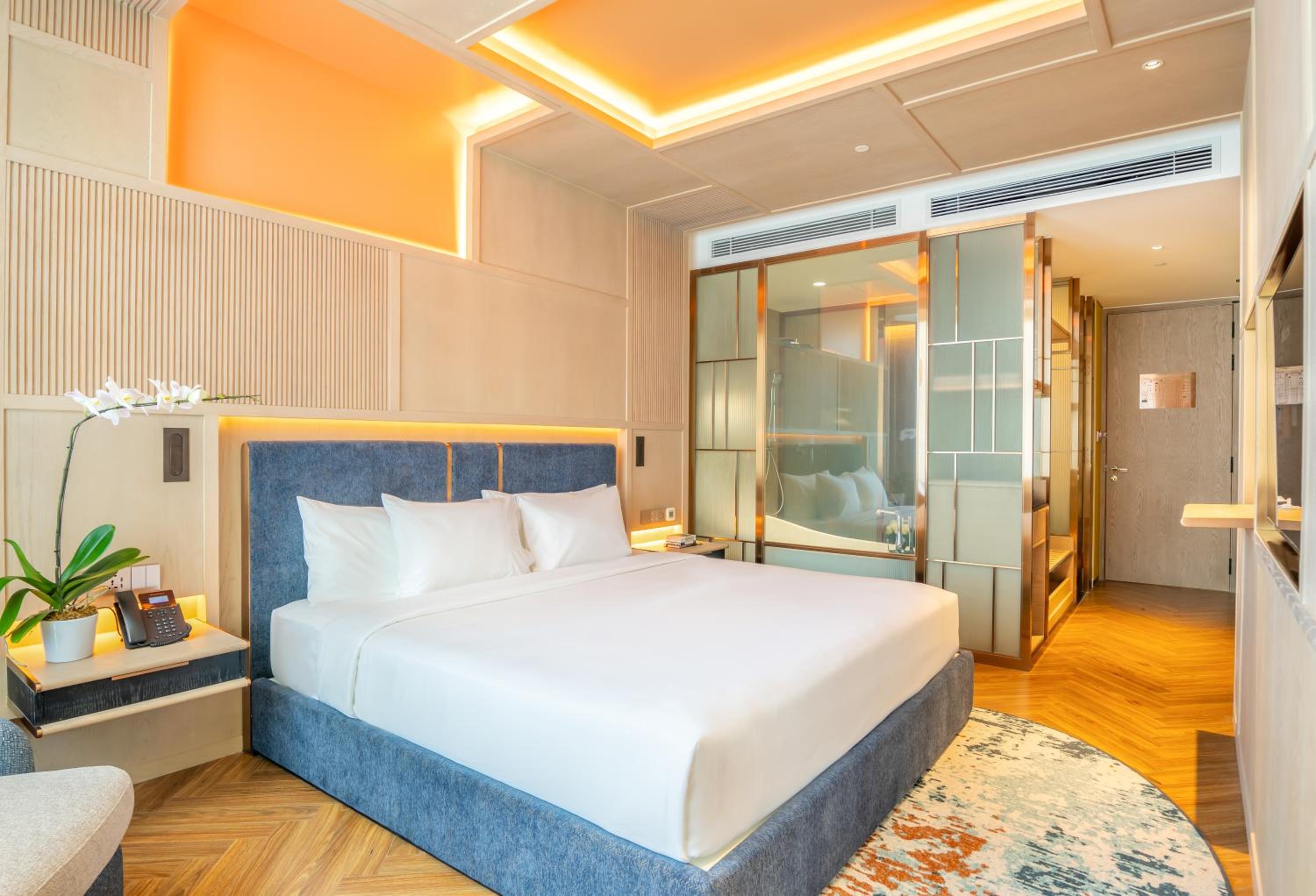 Superior King Room