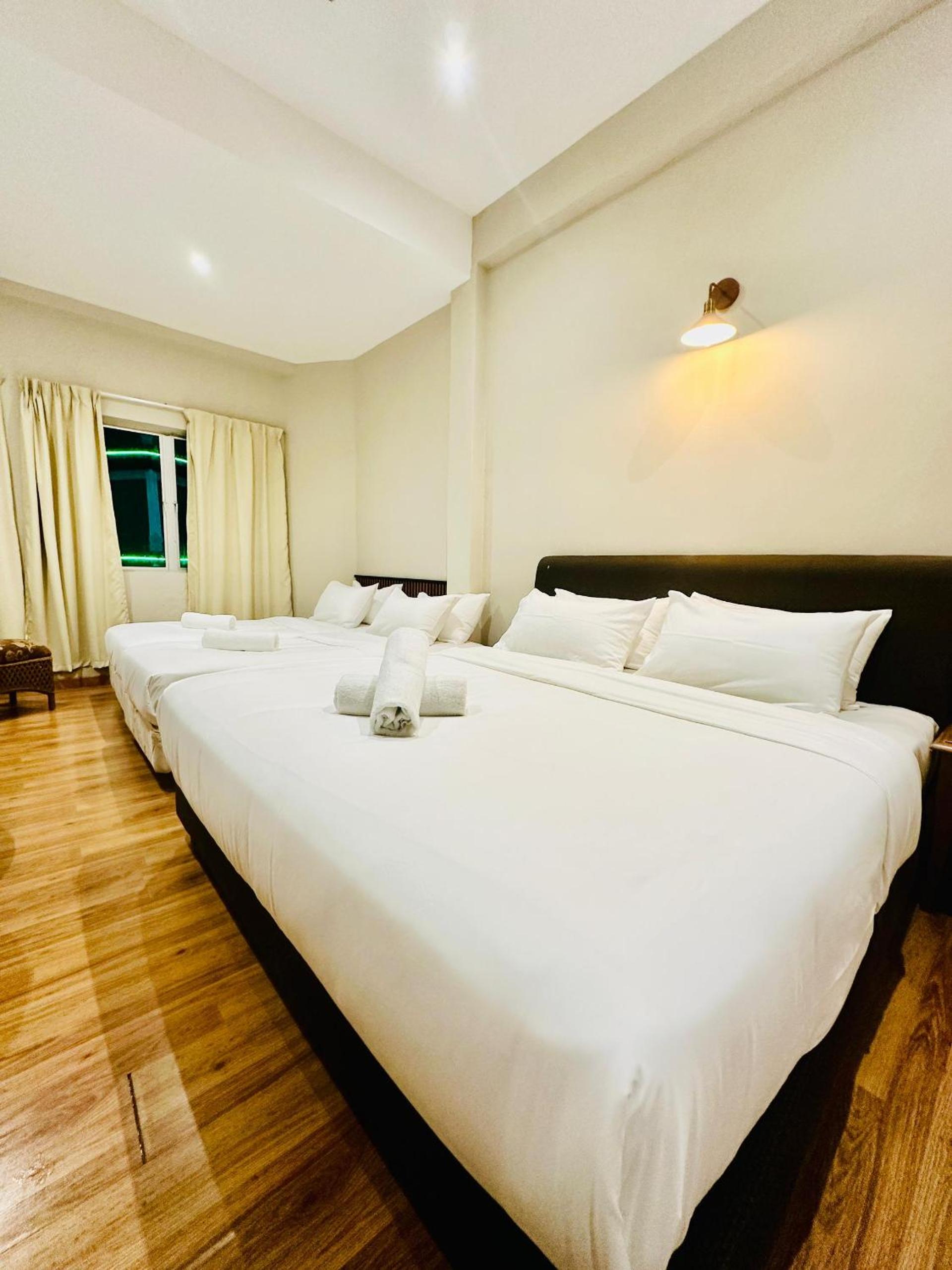 Deluxe Family Room - Photo 3