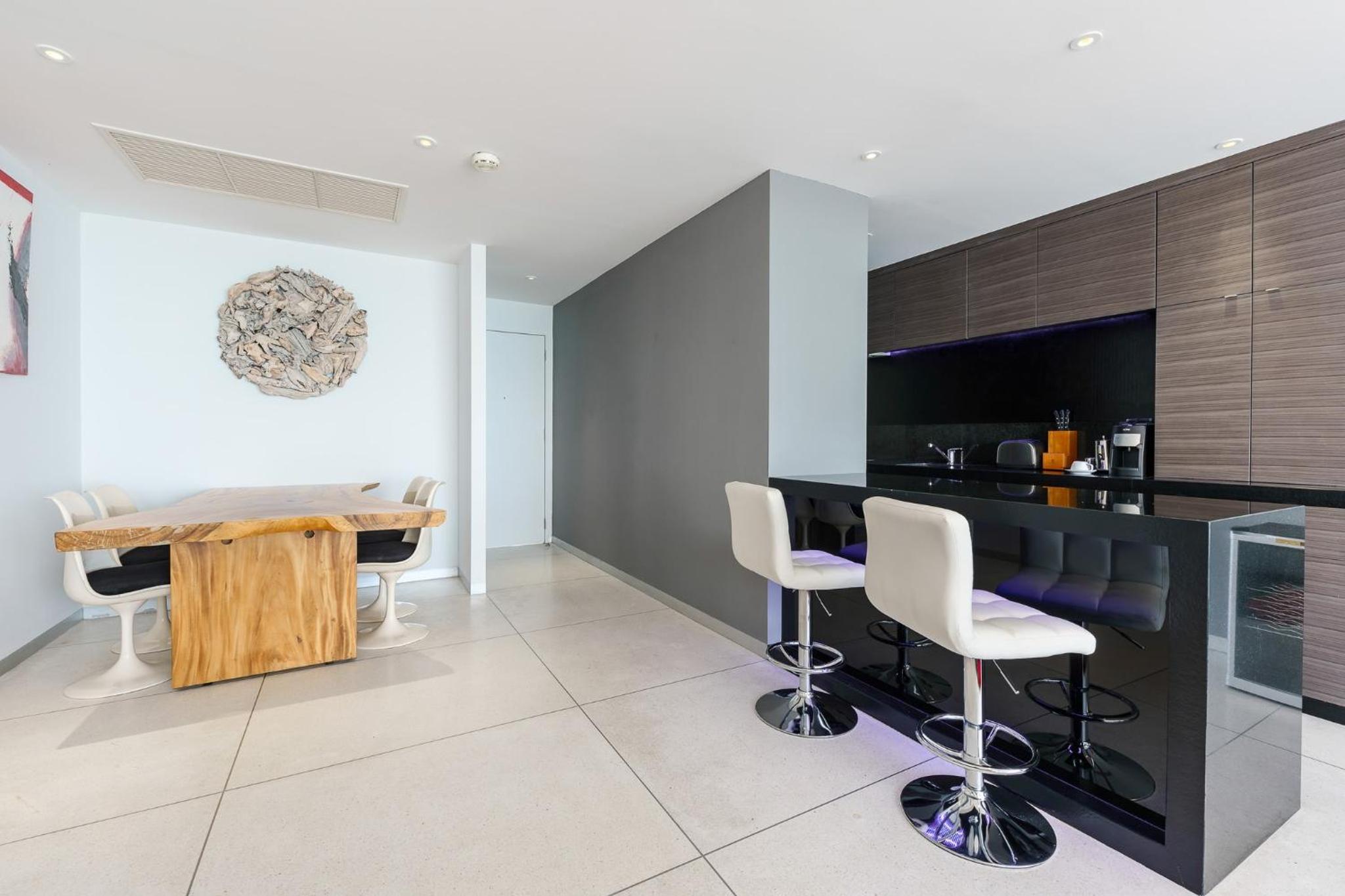 Duplex Suite - Photo 8
