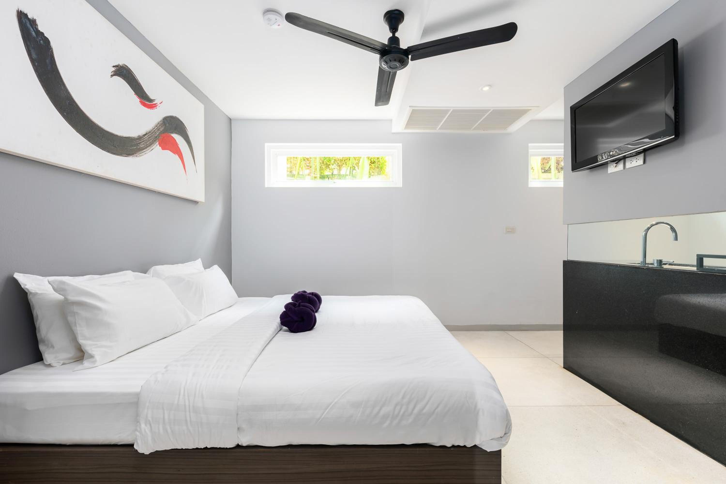 Duplex Suite - Photo 5