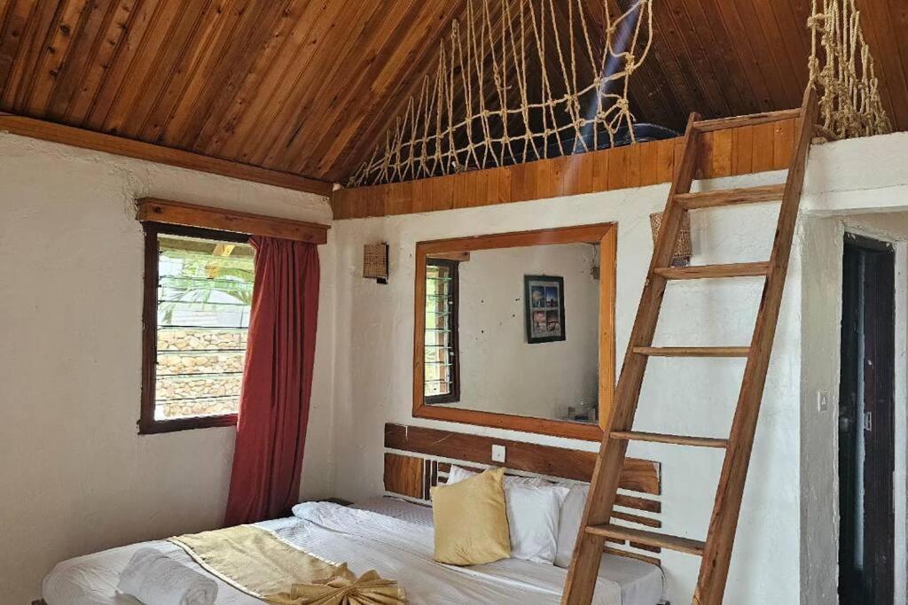 One-Bedroom House photo 1