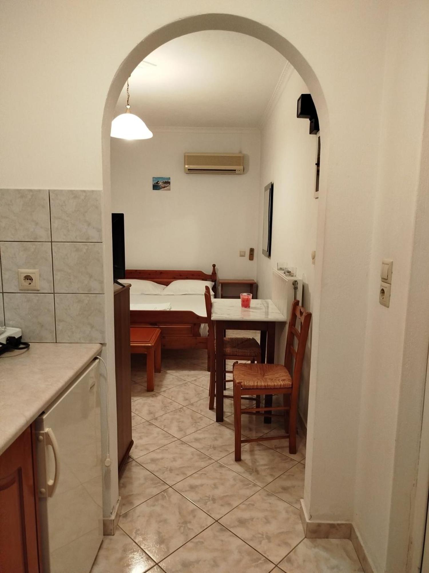 One-Bedroom House photo 2