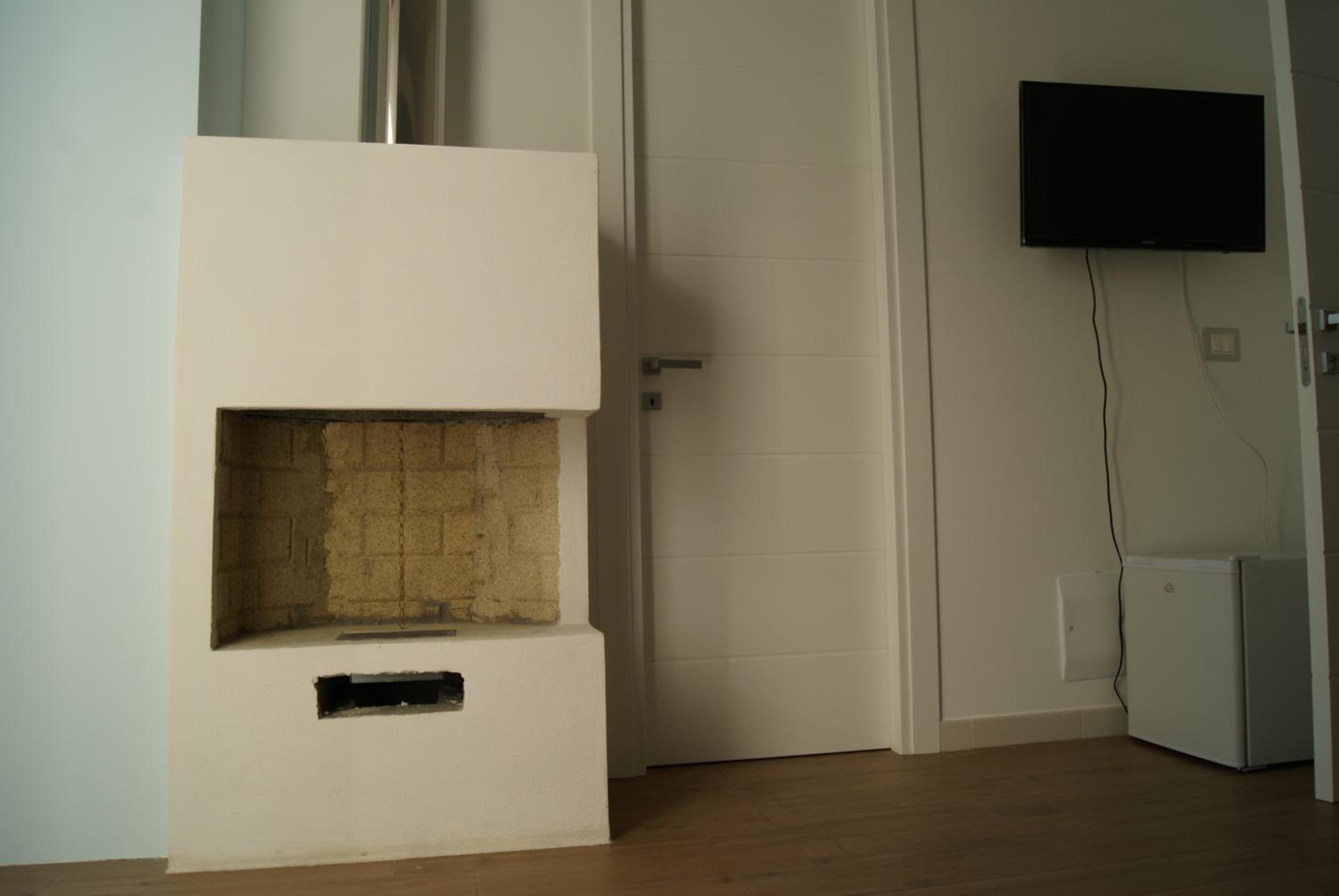 Double Room with Private Bathroom - Photo 2