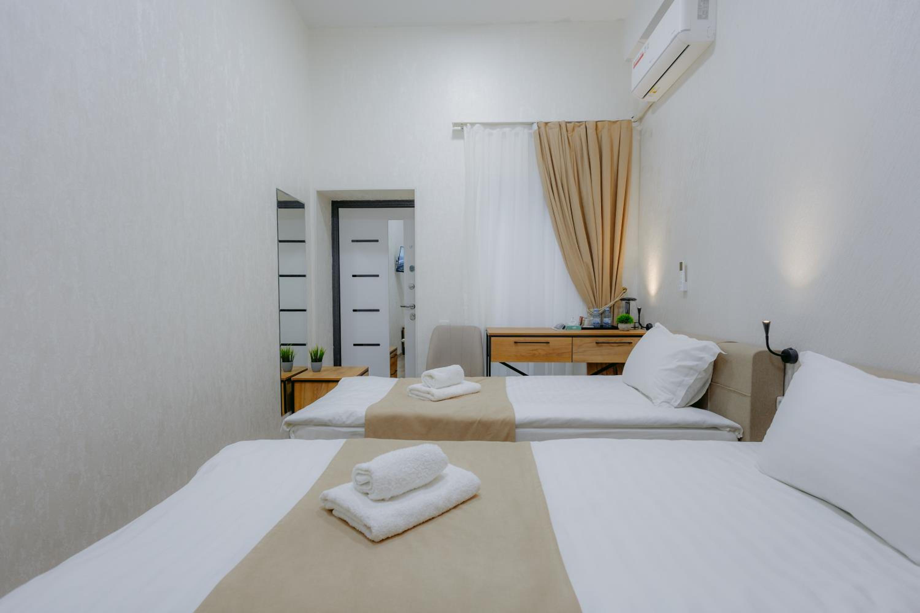 Budget Twin Room photo 2