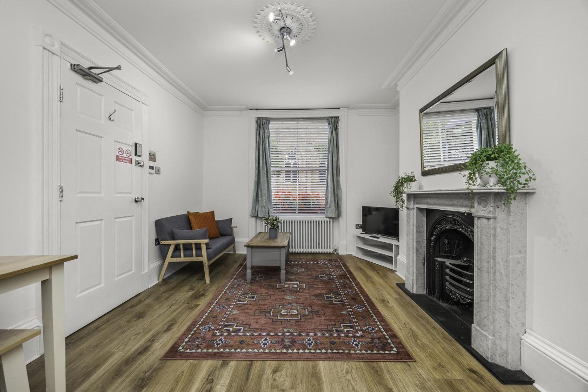Classic Apartment - Photo 8