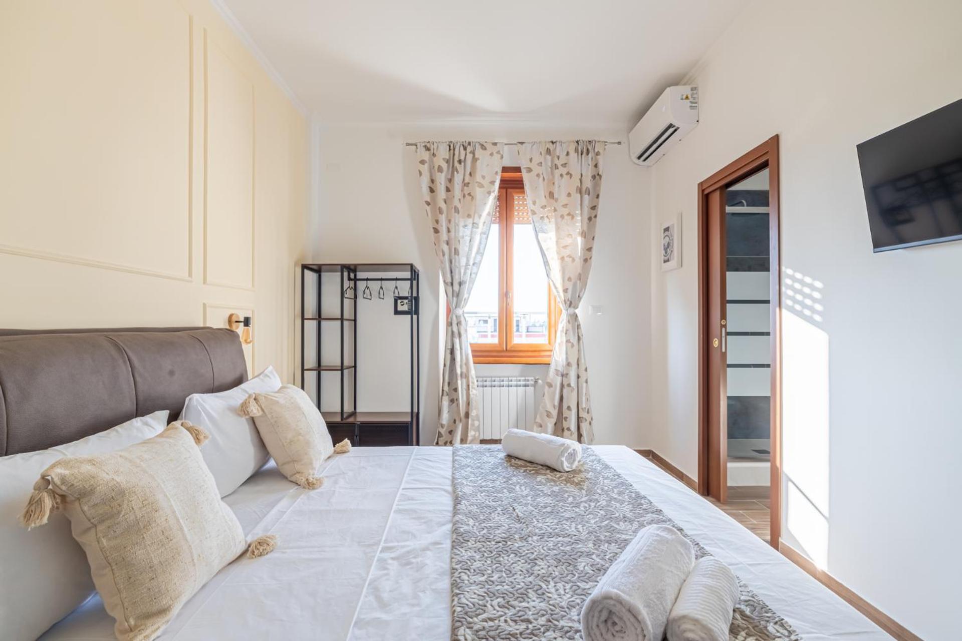Double Room with Private Bathroom