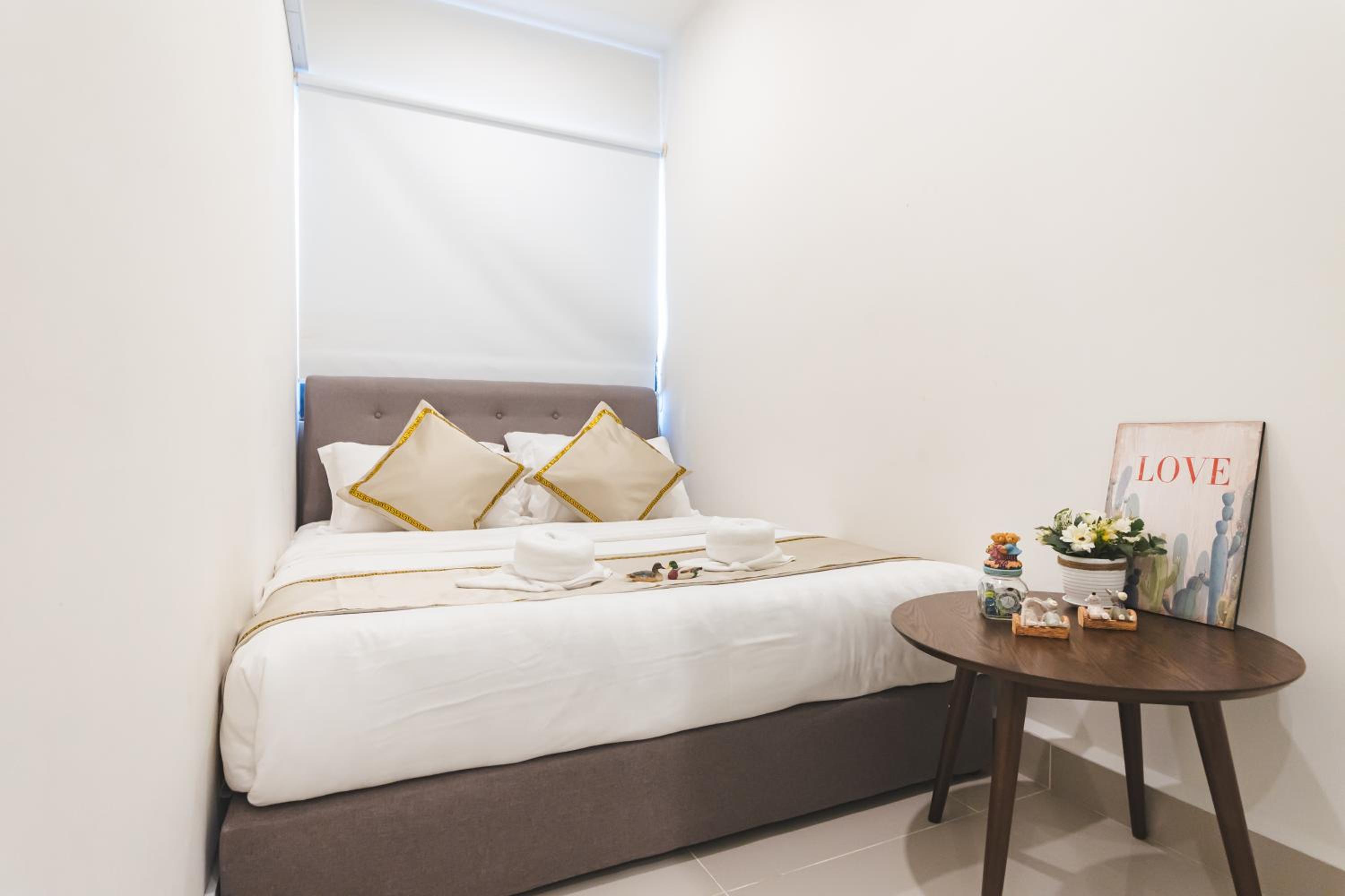 Two-Bedroom Suite - Photo 6