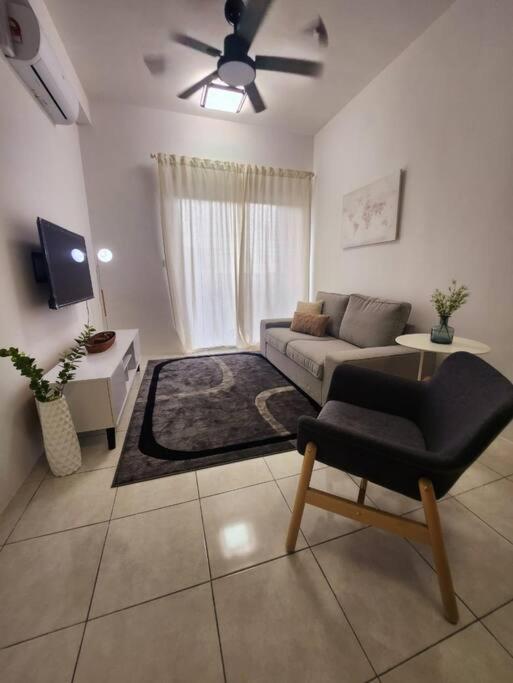Three-Bedroom Apartment photo 1