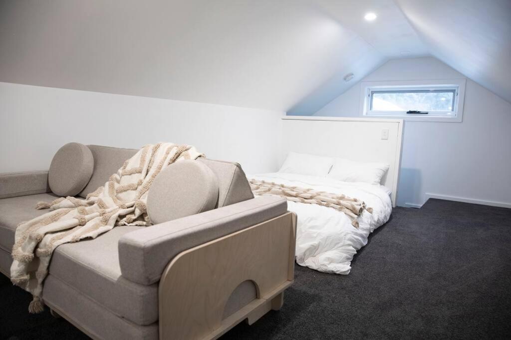 Three-Bedroom House photo 1