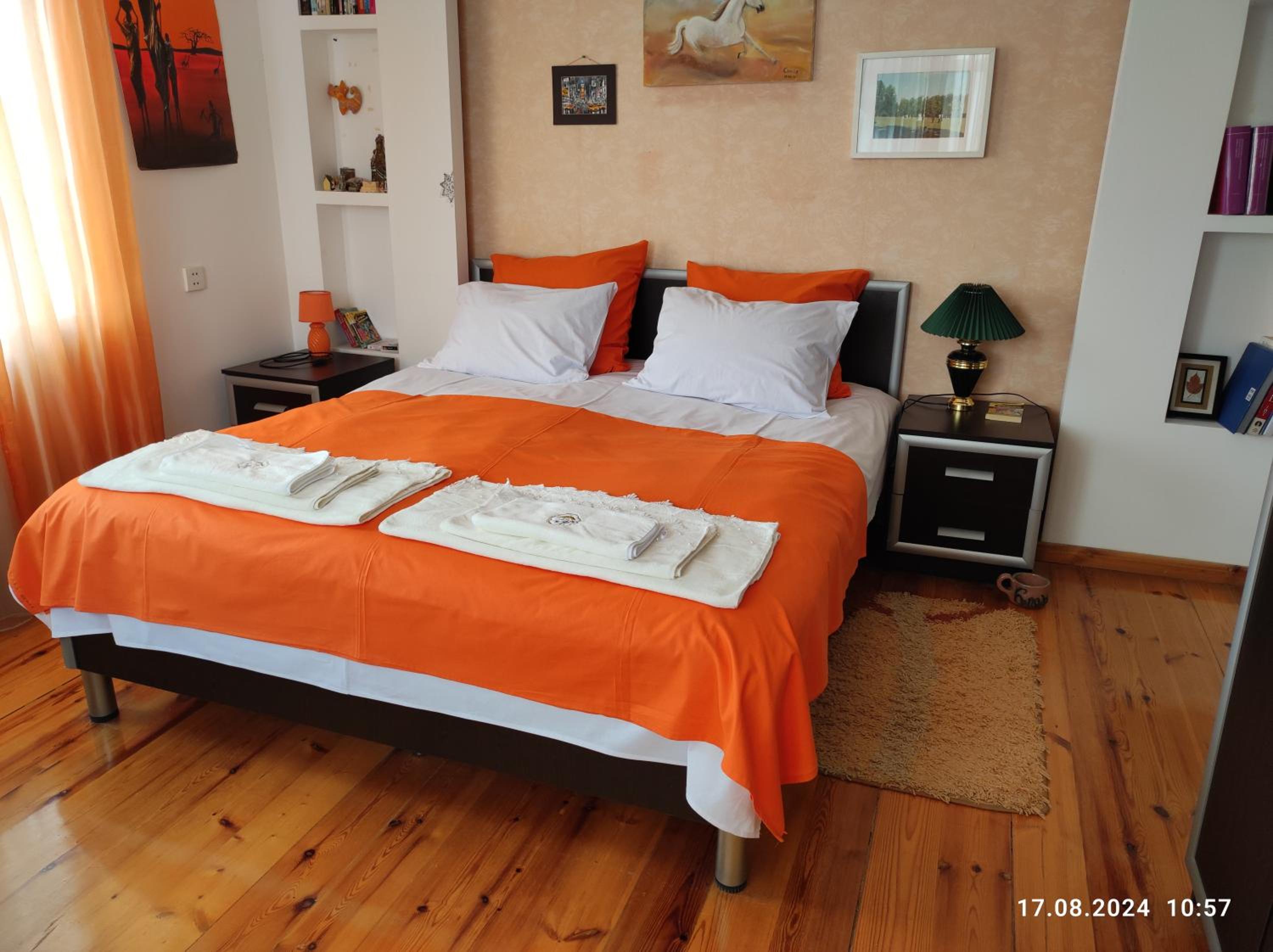 Double Room With Shared Bathroom photo 1