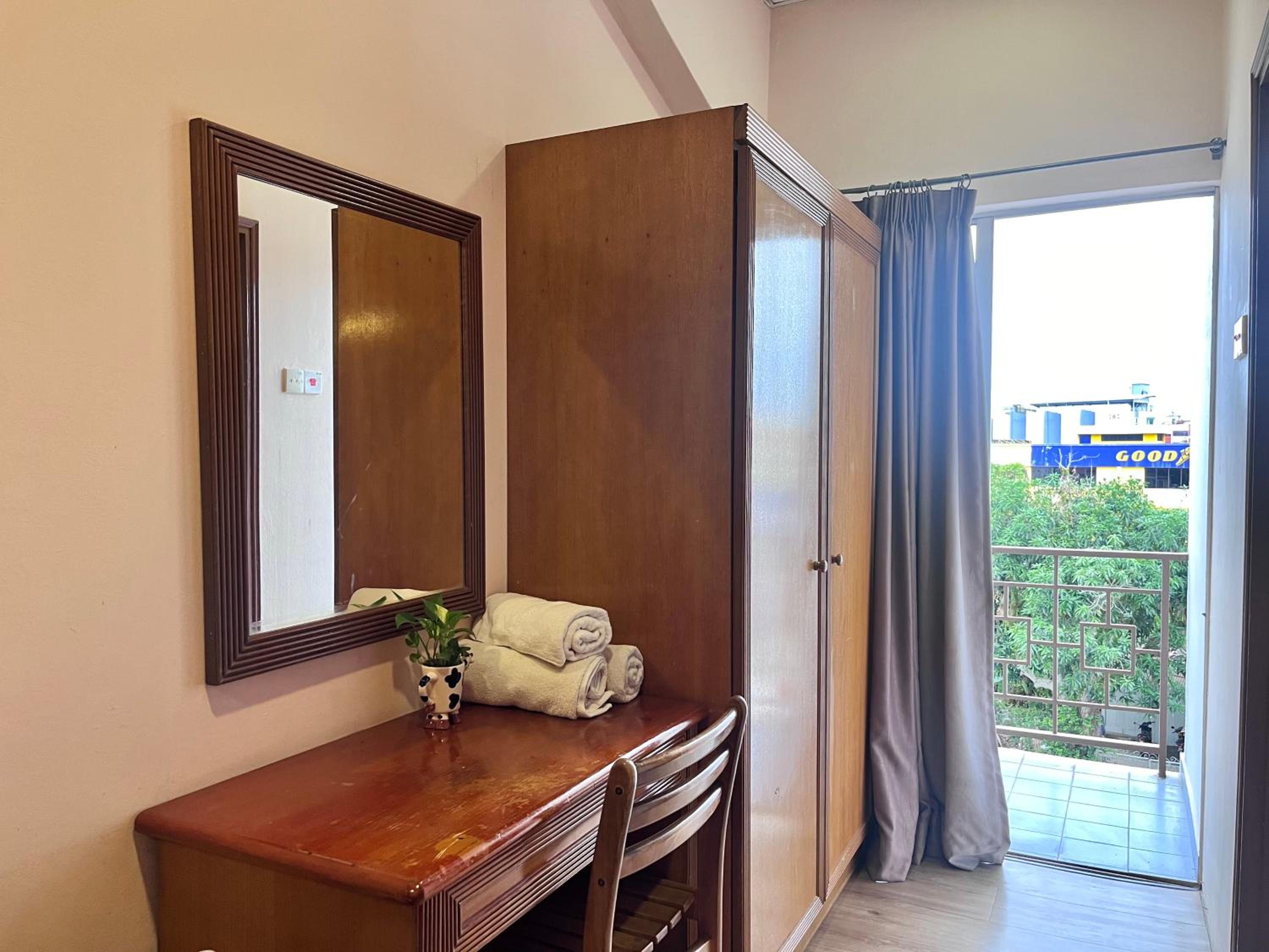 Triple Room with Balcony - Photo 3
