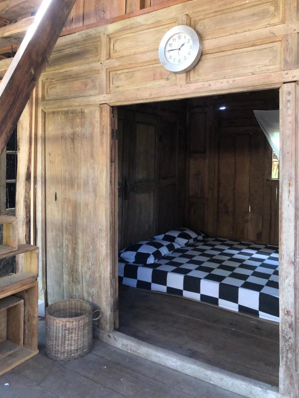 Small Twin Room - Photo 2