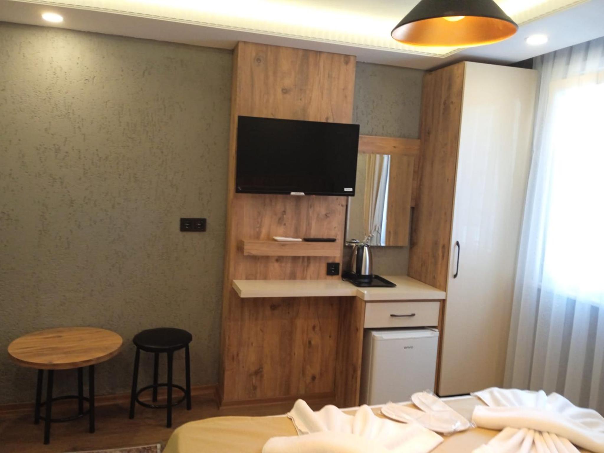 Twin Room with Balcony photo 3