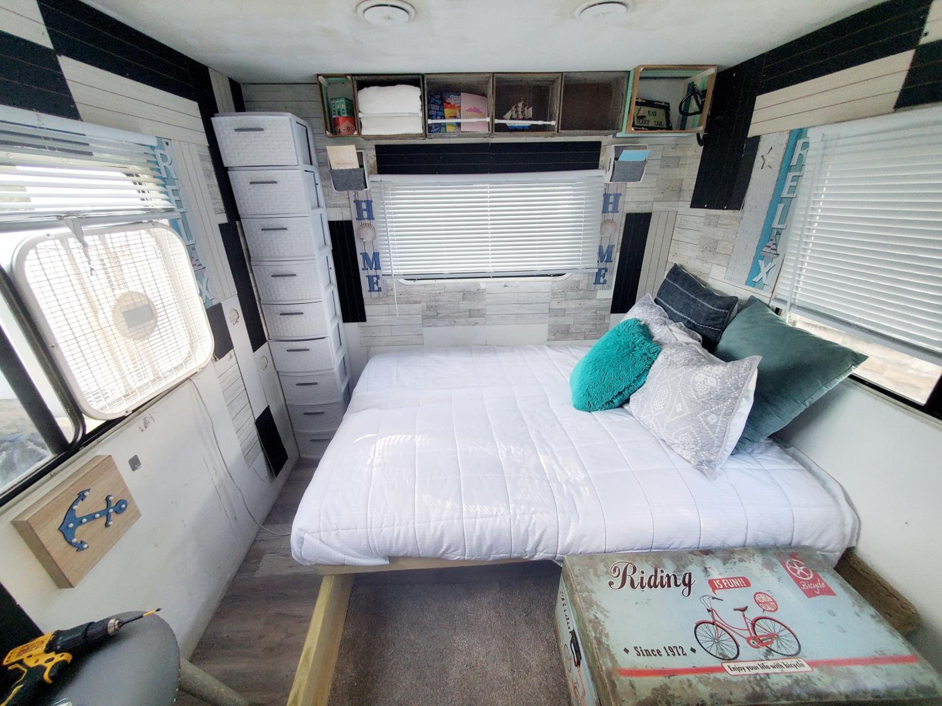 Mobile Home photo 1
