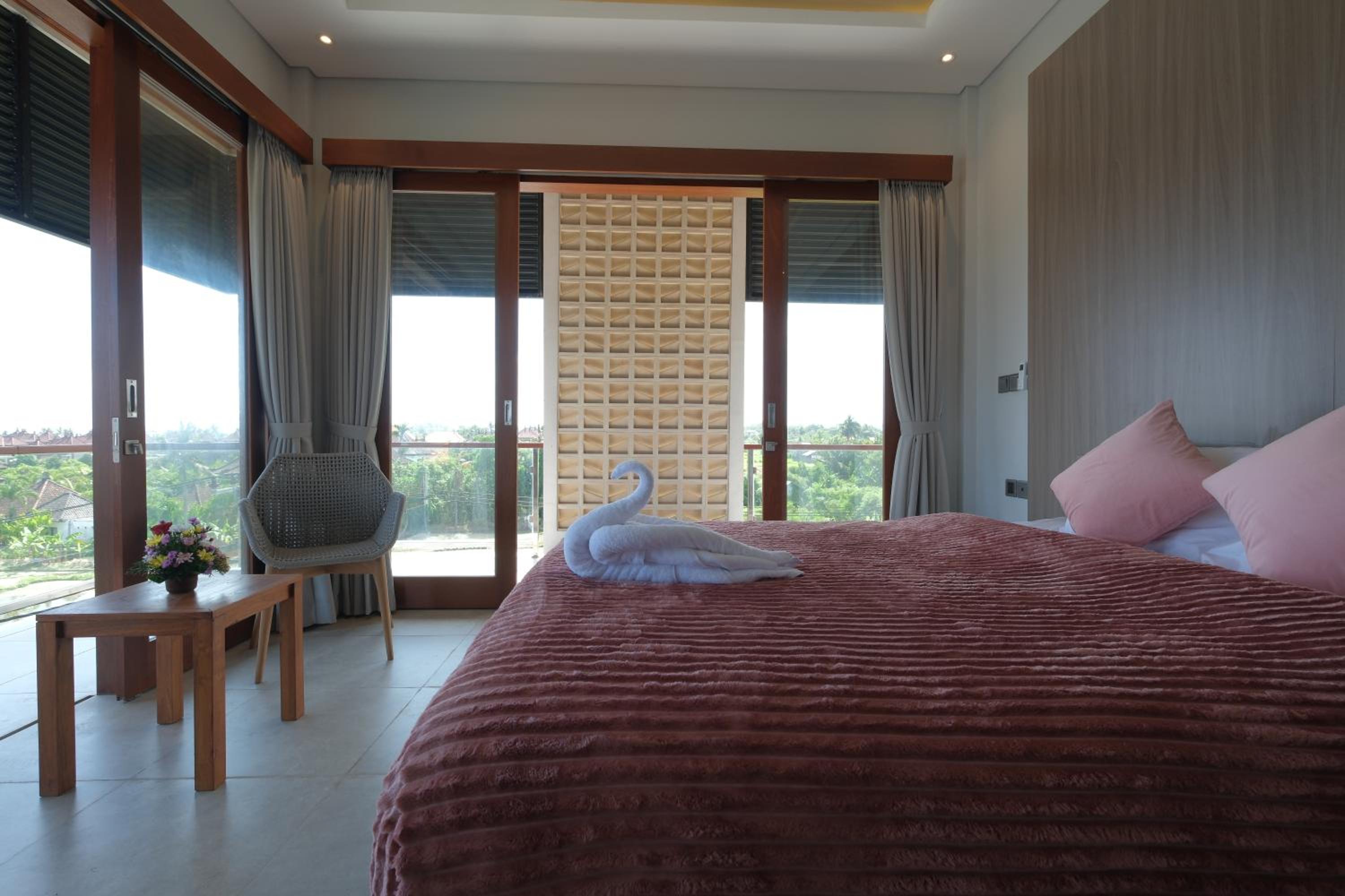 Double Room with Balcony and Sea View - Photo 9