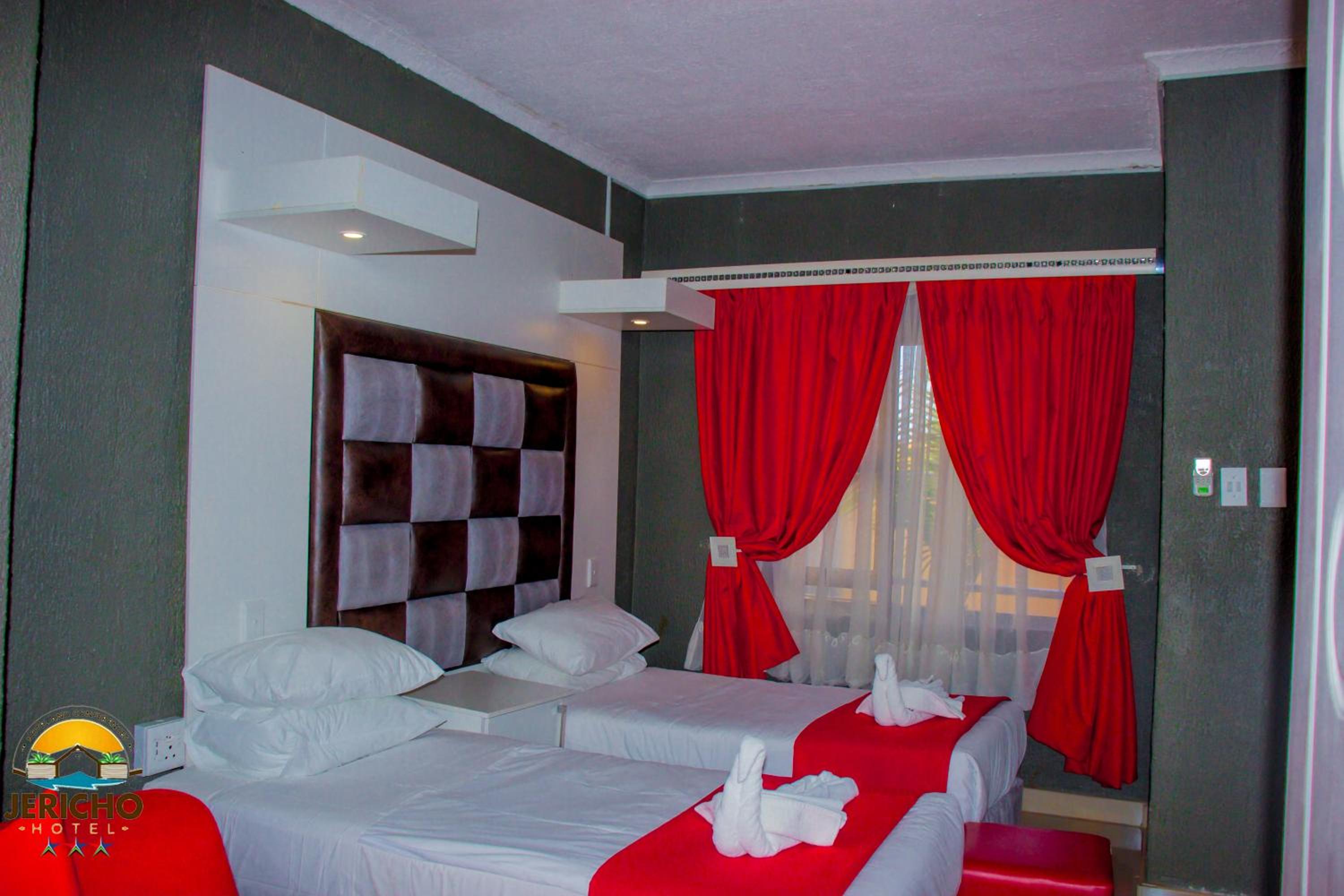 Executive Double Bedroom photo 3