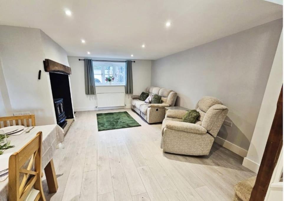 Three-Bedroom House photo 1