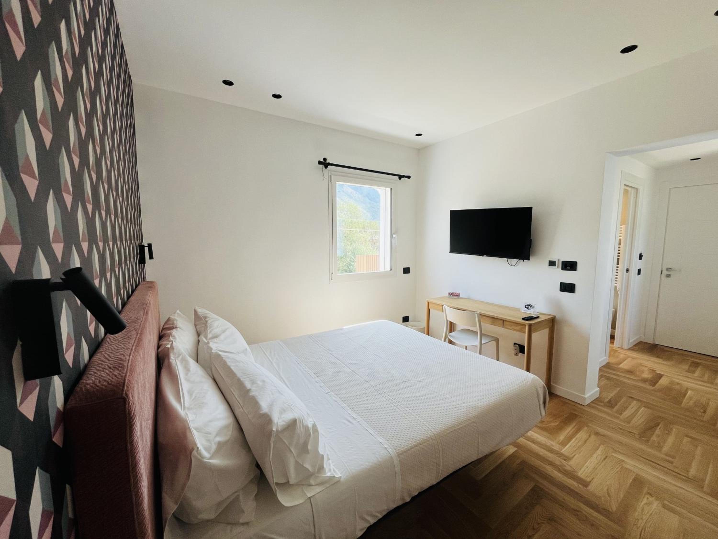 Double Room with Mountain View