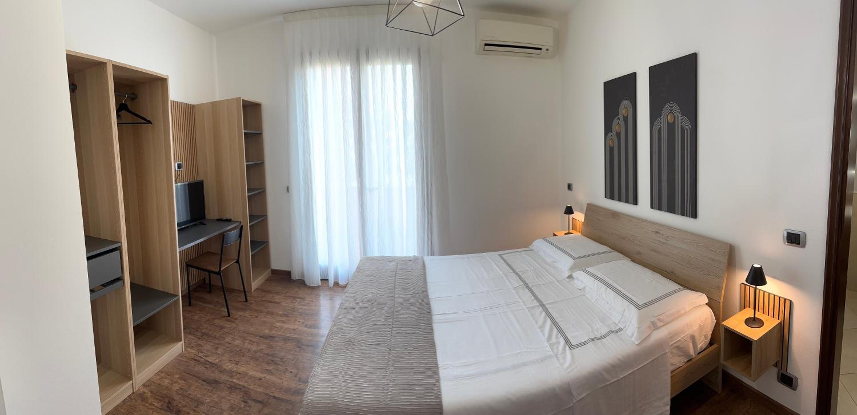 Double or Twin Room with Private Bathroom photo 3