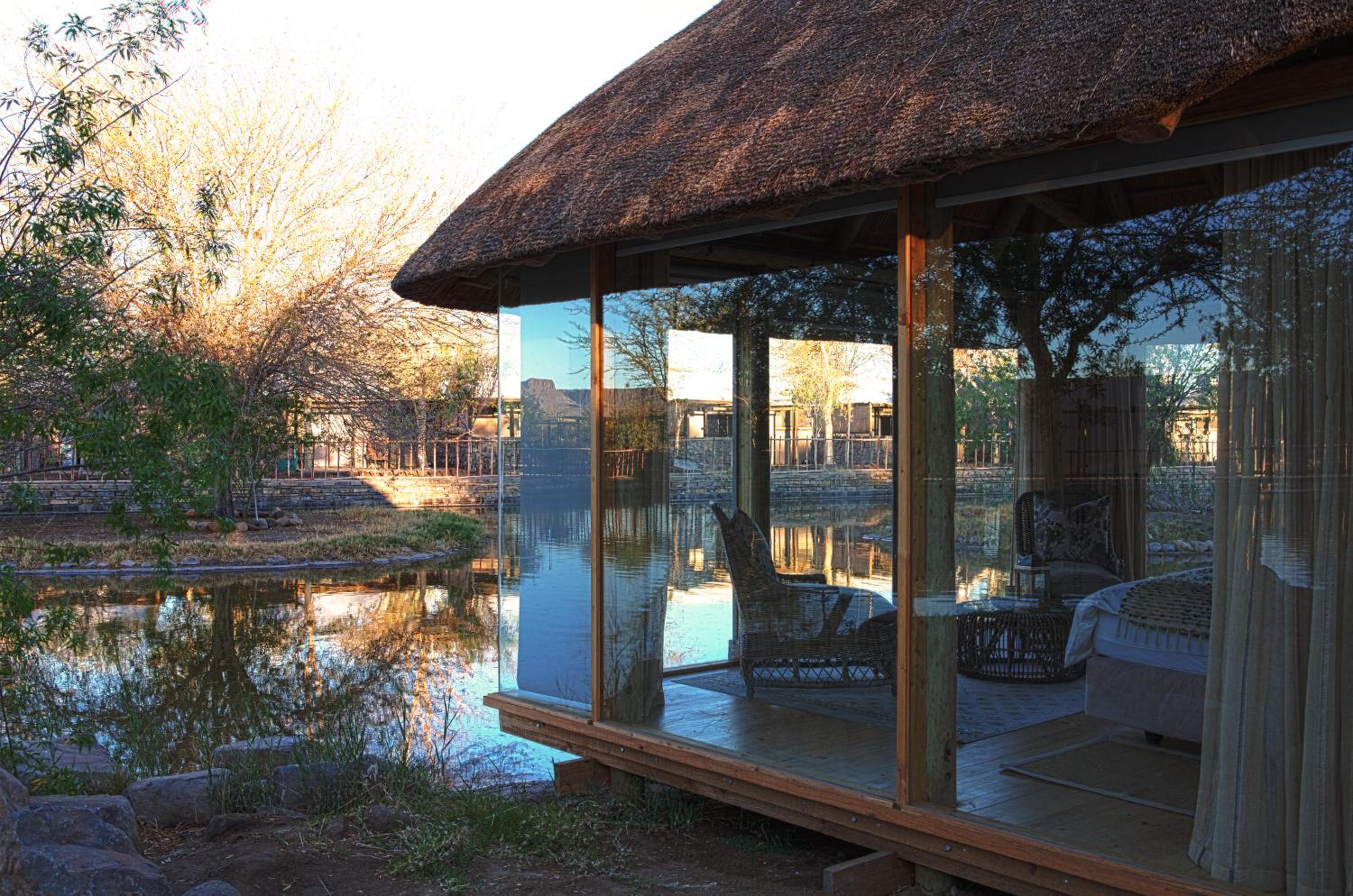 King Room with Lake View photo 3