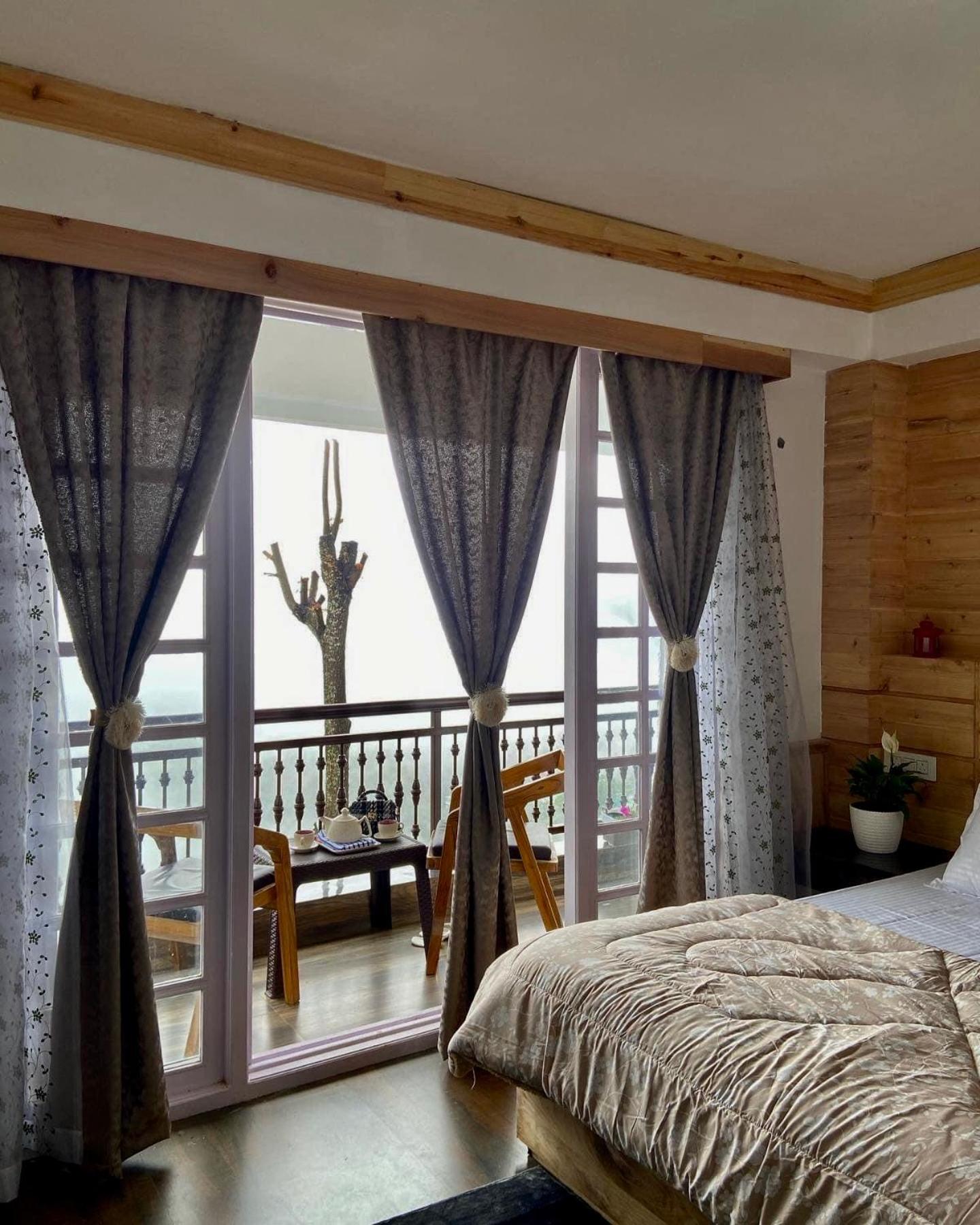 Queen Room With Balcony photo 3